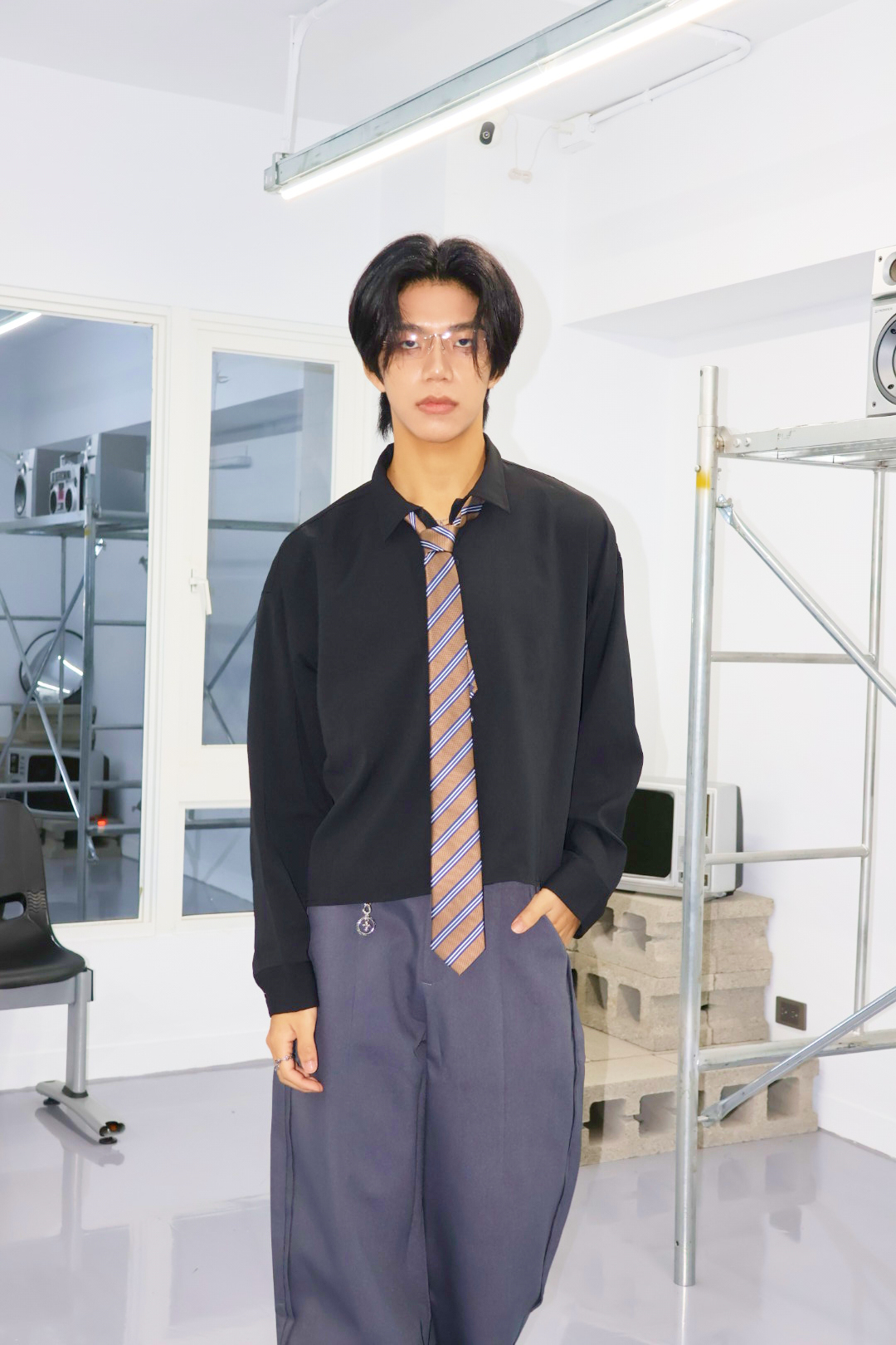 短版古巴領素面長袖襯衫