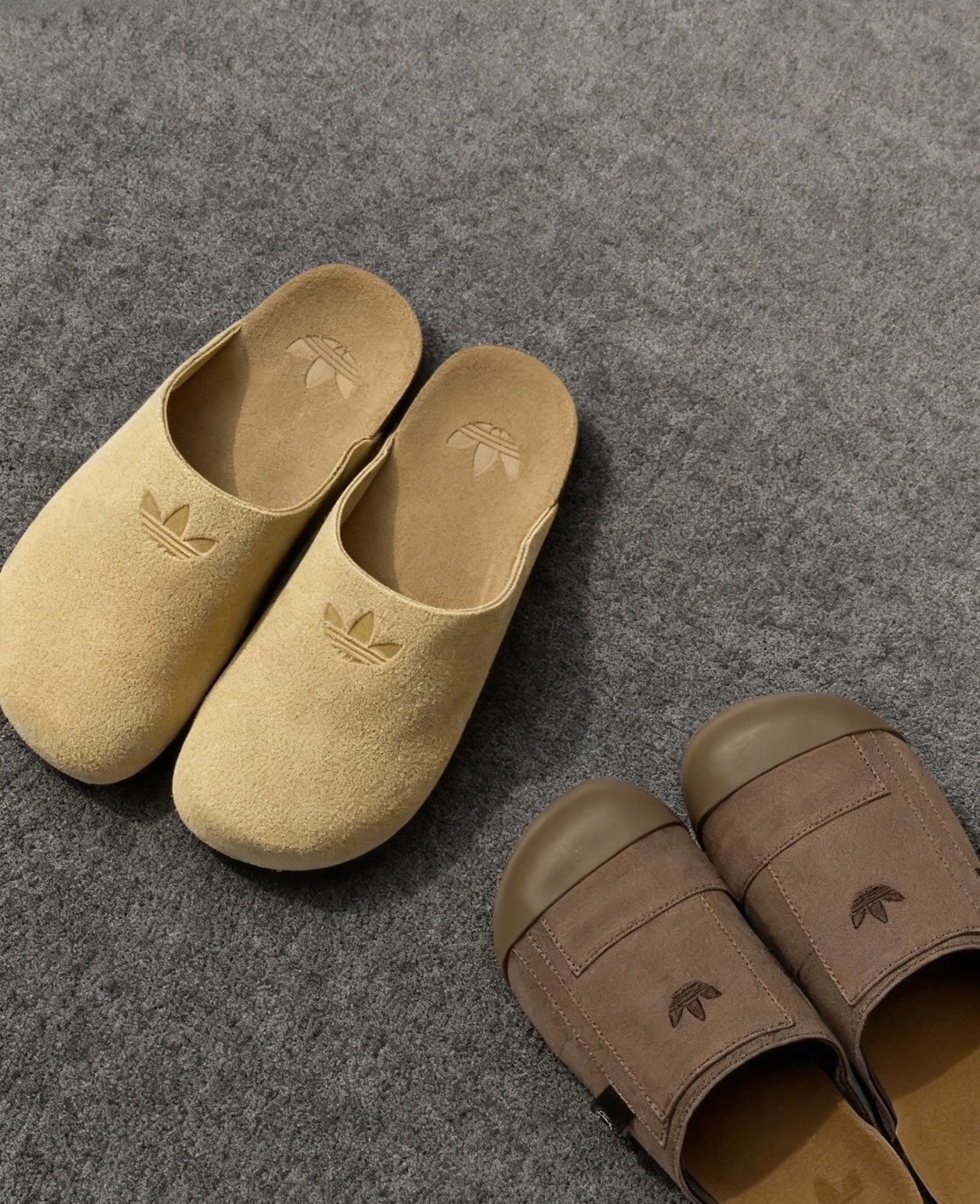 【OWN】Adidas Originals Adimule 穆勒 拖鞋 懶人鞋 勃肯 愛迪達 三葉草 拼接 包頭鞋 成人款 卡其經典 咖啡拼接