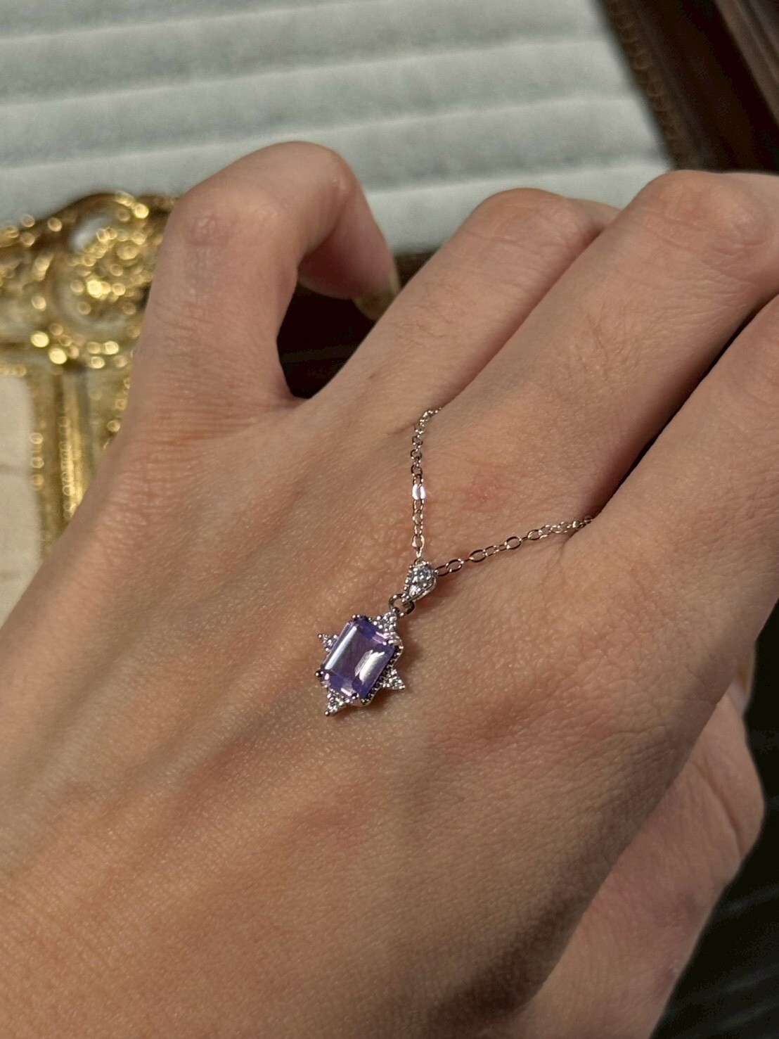 賽巴斯欽 (吊墜)