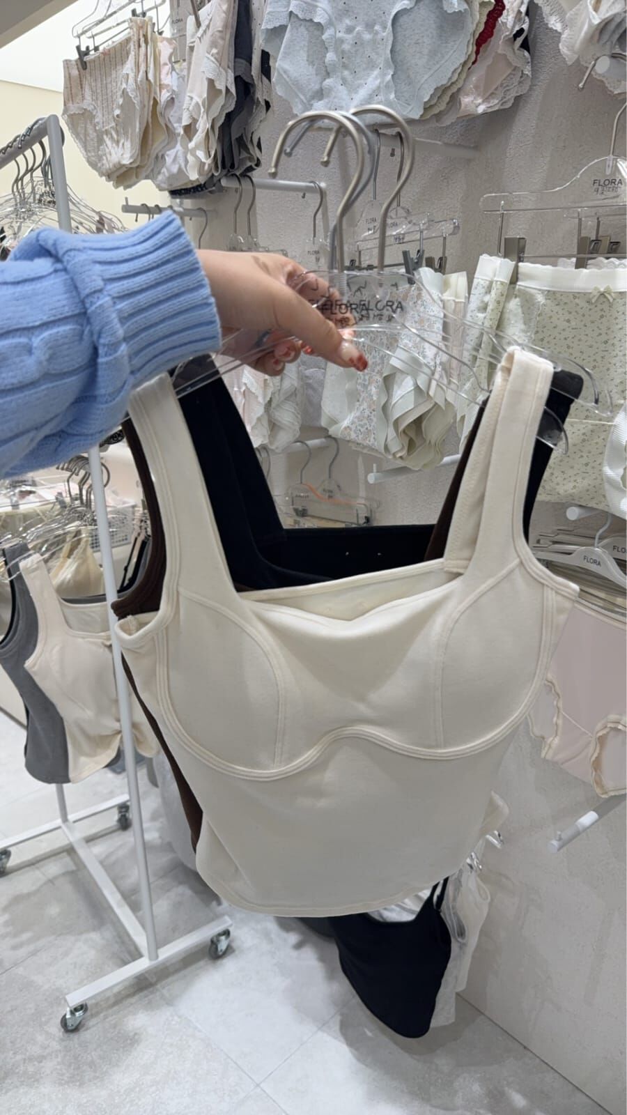 FL5156 方形桃心領背心