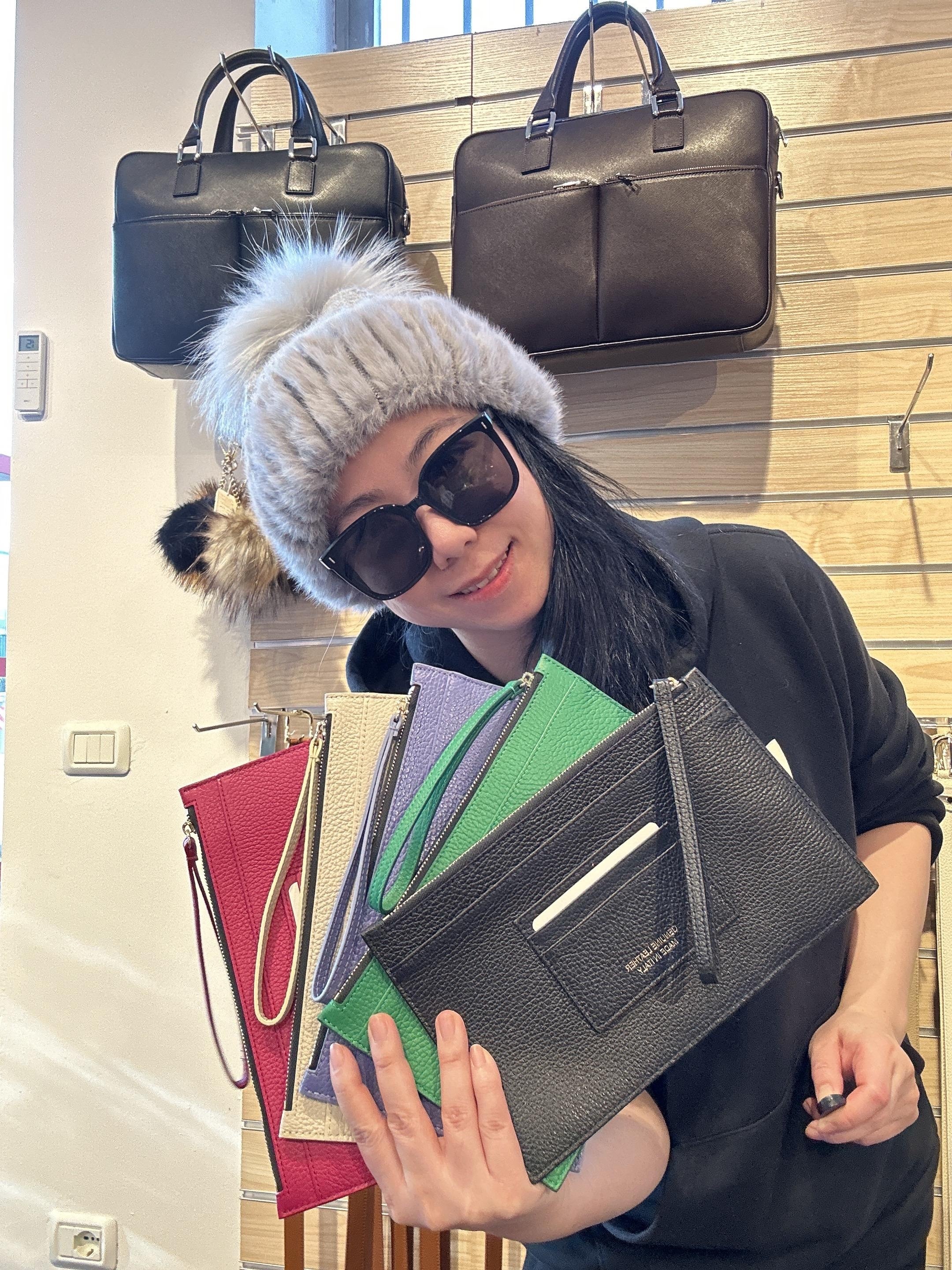 【直播】意大利皮具 LL102641 拉鏈手提包