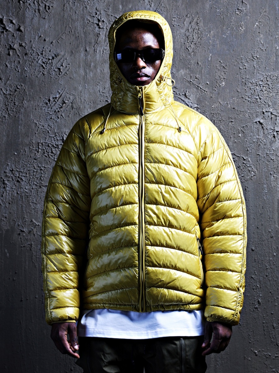 Air Light 連帽輕量羽絨外套