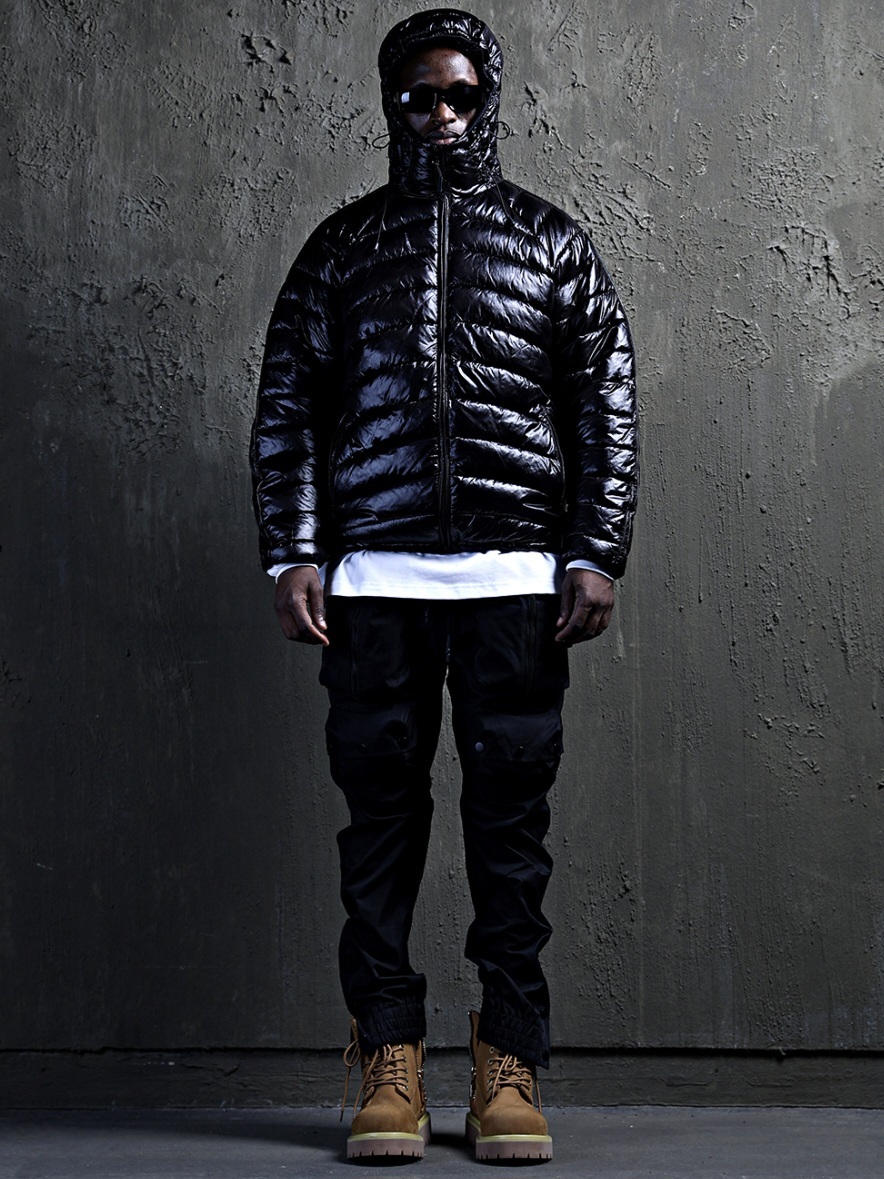 Air Light 連帽輕量羽絨外套