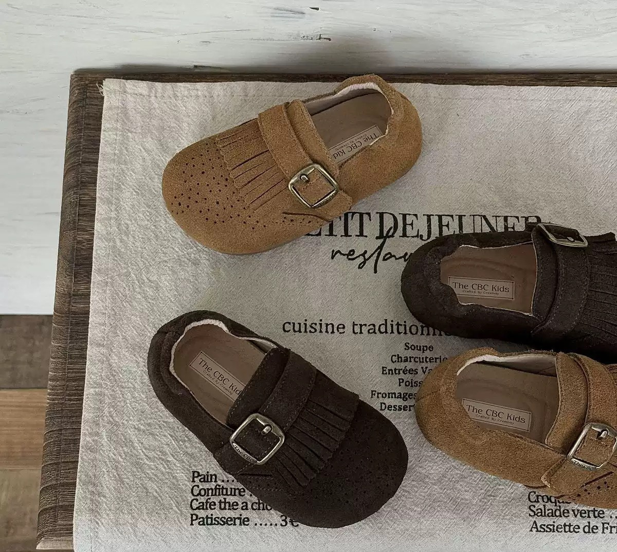 小流蘇勃肯休閒鞋