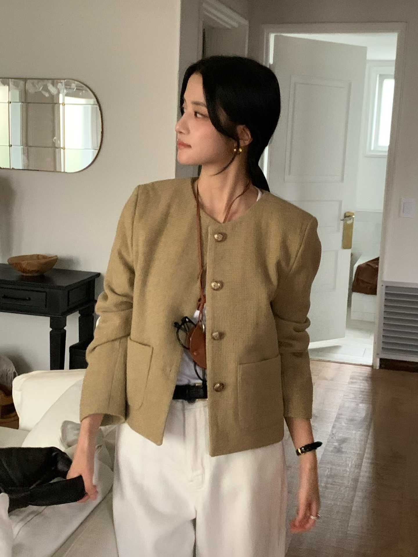 MN5120 70% wool挺身金扣小圓領外套