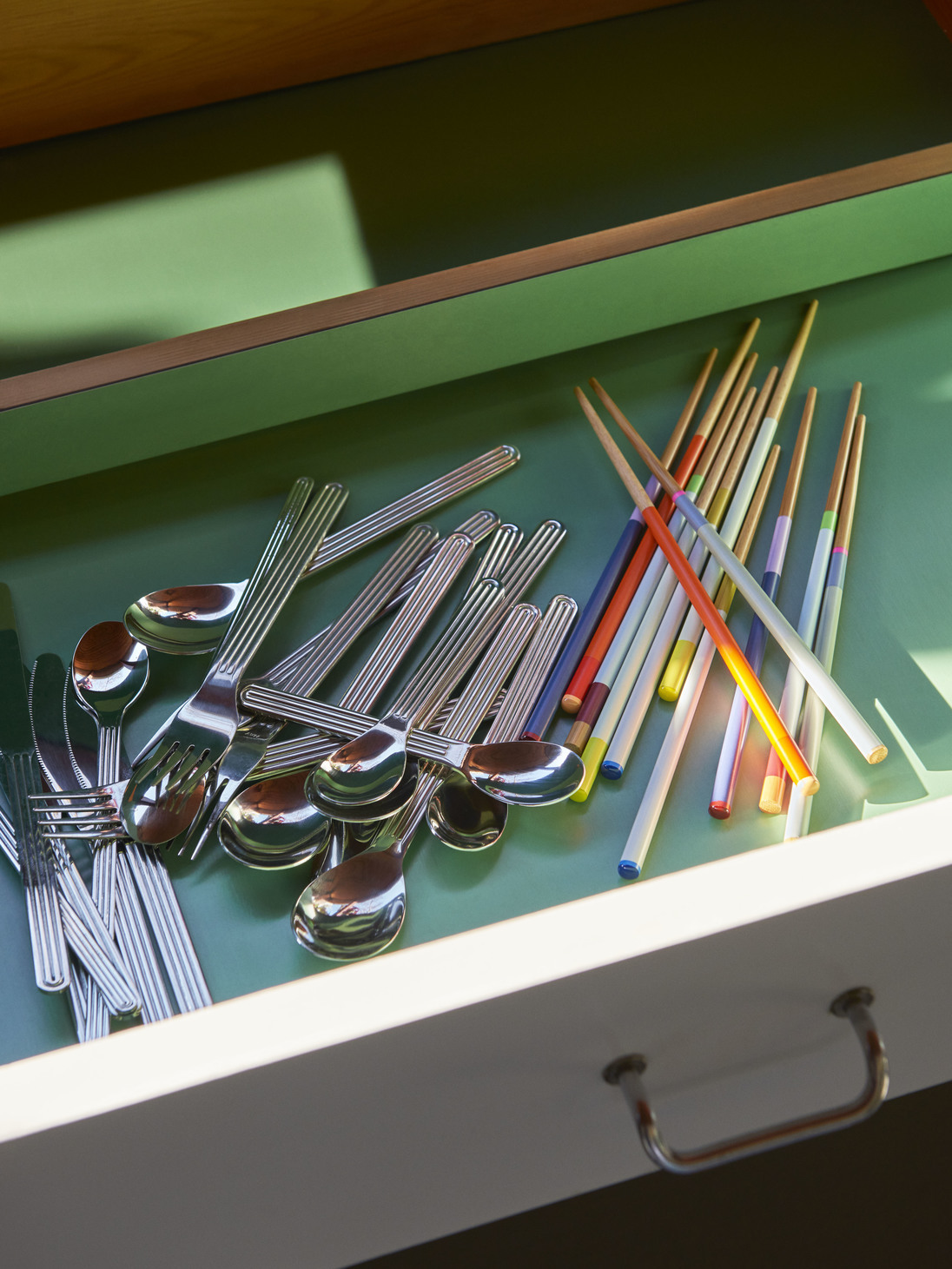 HAY 筷子北歐設計餐具,四色筷子組點綴冬季餐桌