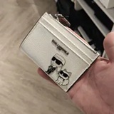 [S] KARL LAGERFELD WNTR WHT/SILVR LH5ZO8DE-W2V CARD CASE DUO EURO PIN, 198913892772 (SKL1396)