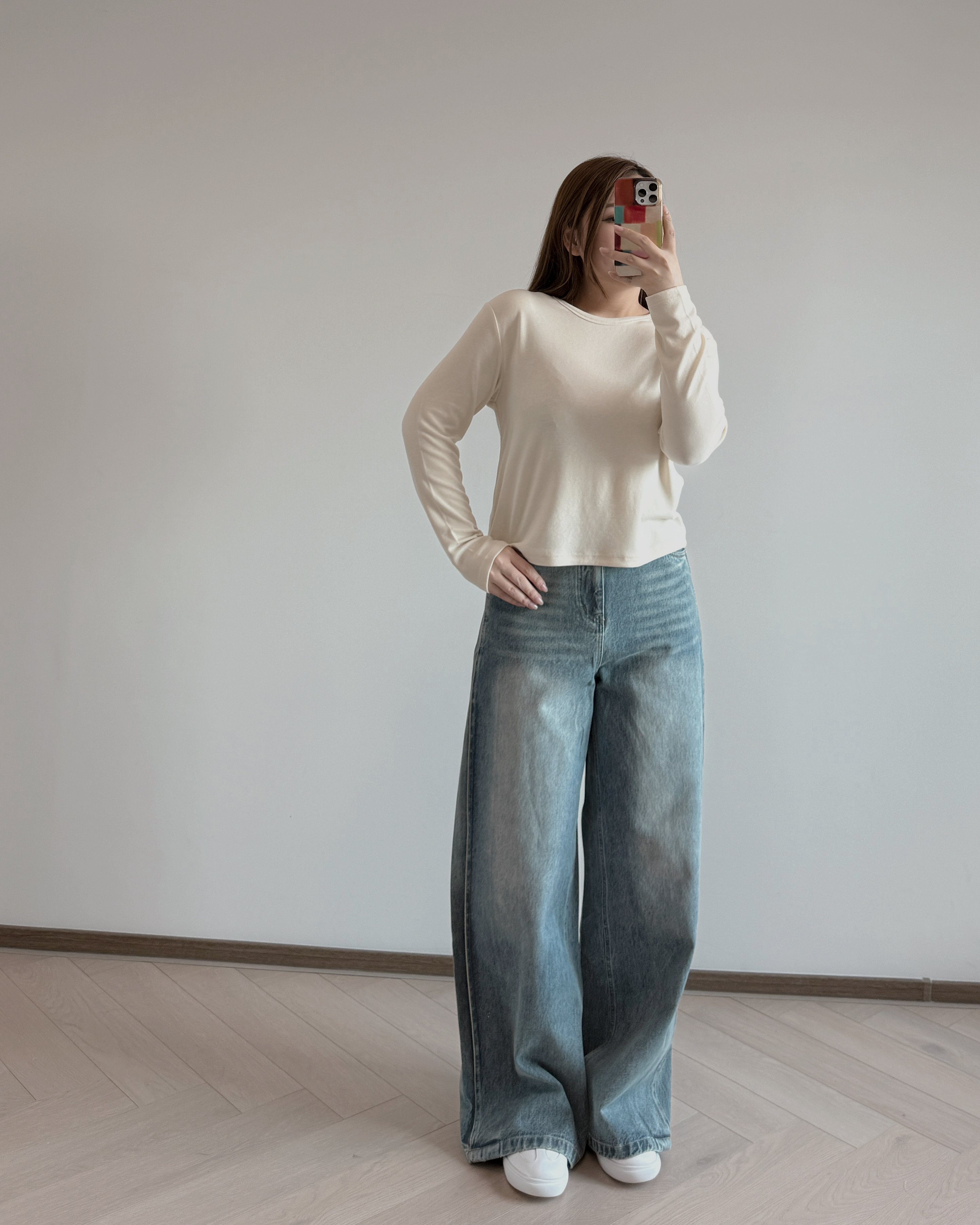 現貨 7300 必須包色! 圓領極軟糯親膚Top