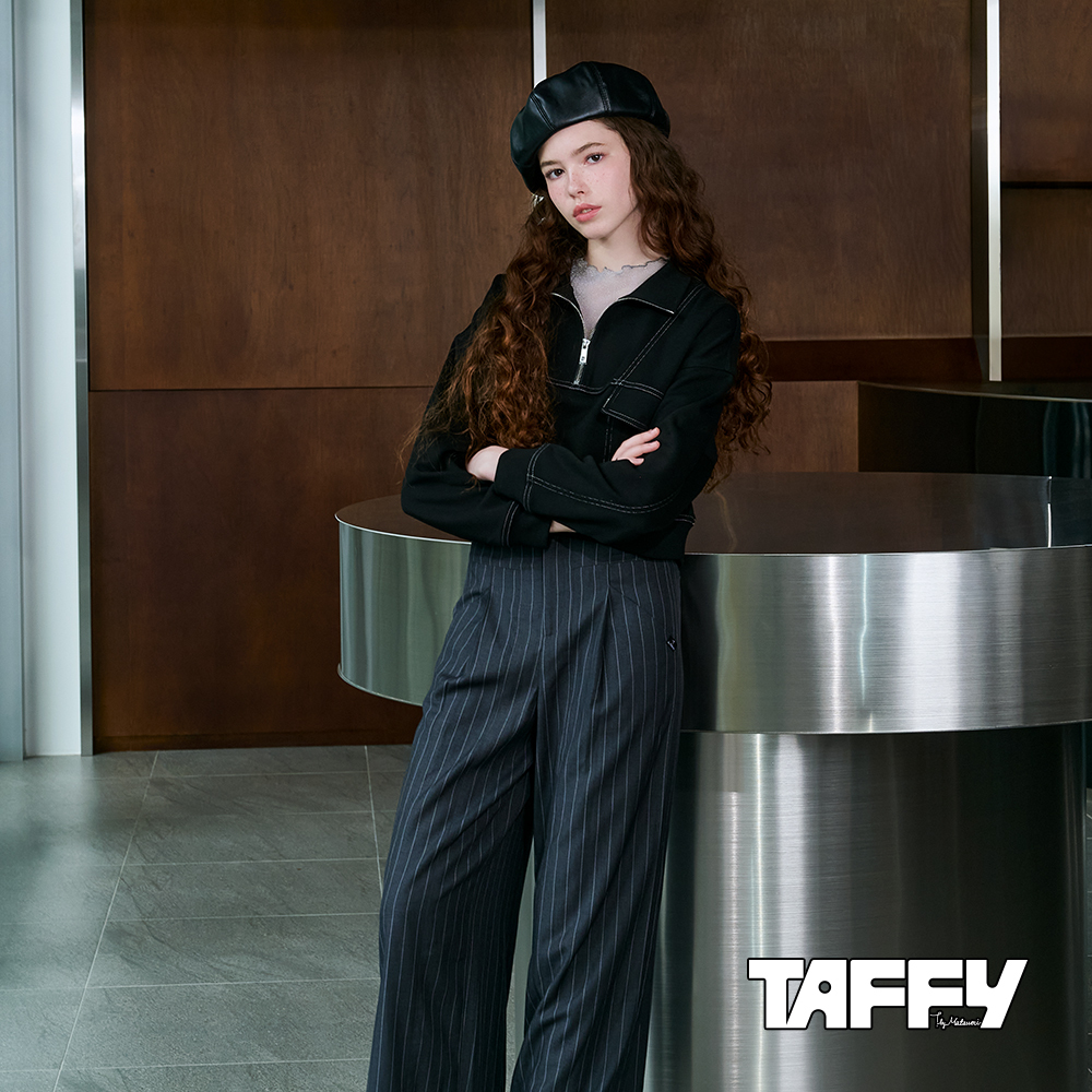 MA‧TSU Mi 立領拉鍊車線感短版上衣(深藍.黑)