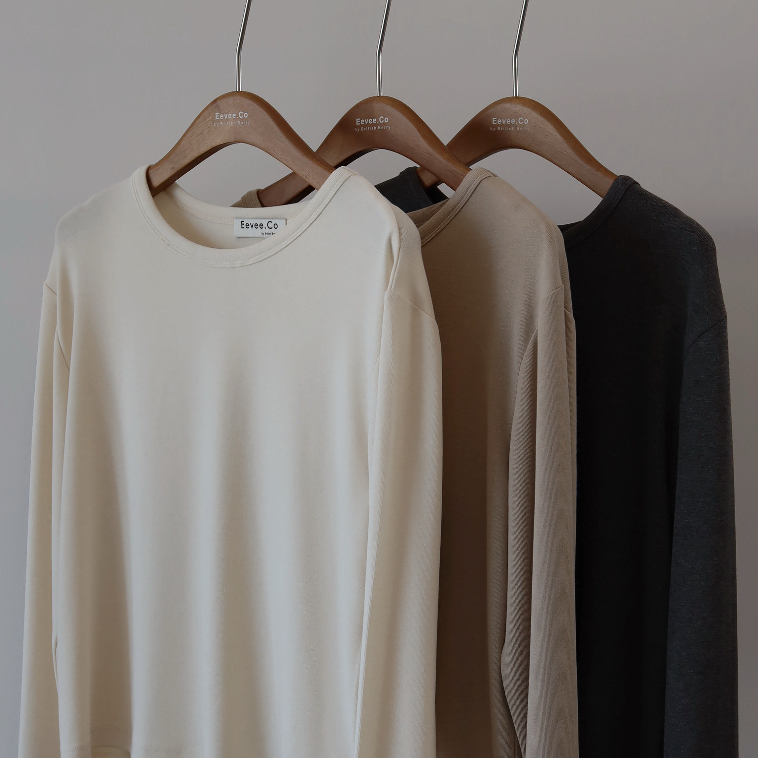 現貨 7300 必須包色! 圓領極軟糯親膚Top