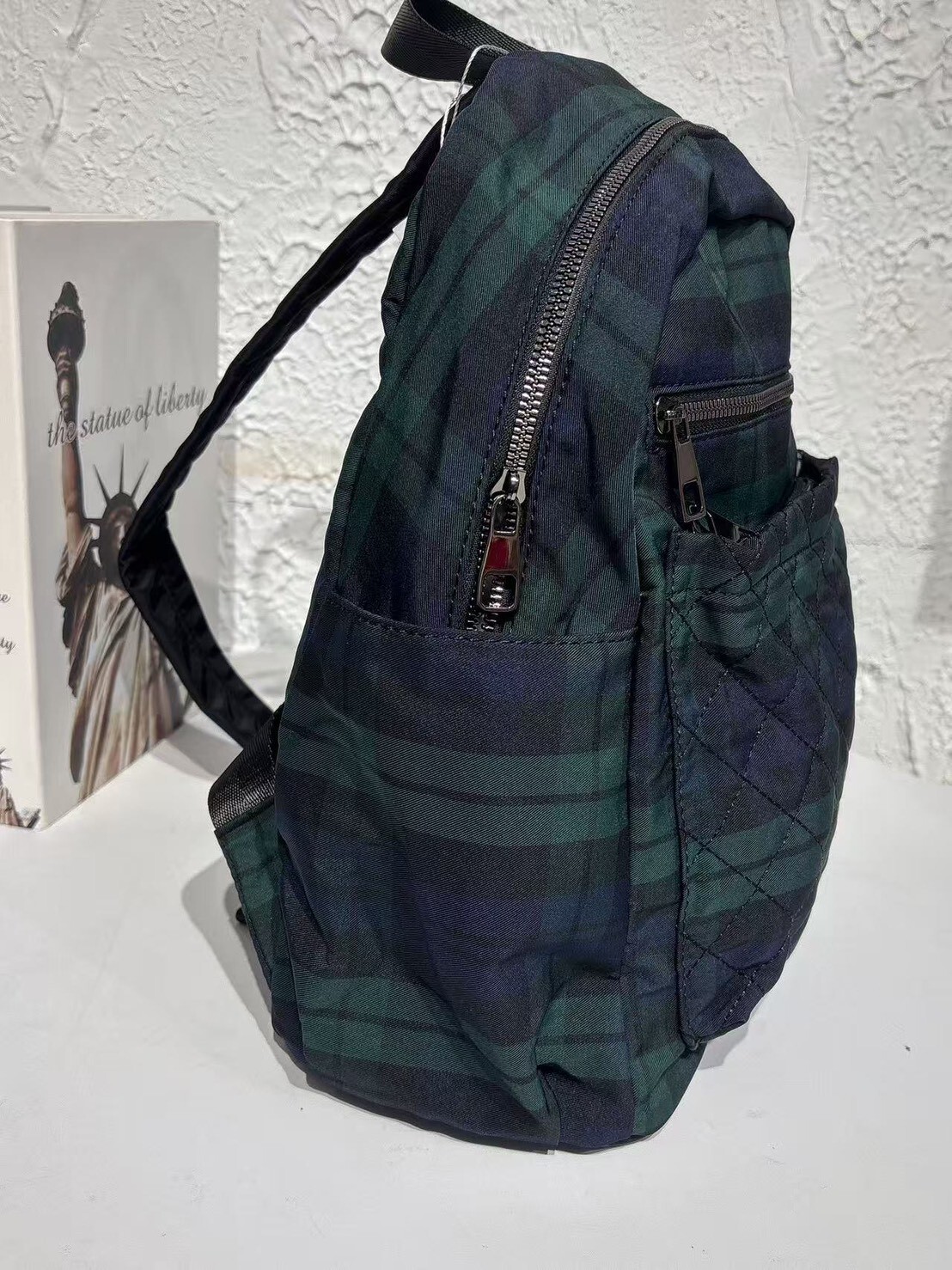 9080【休閒格紋後背包】