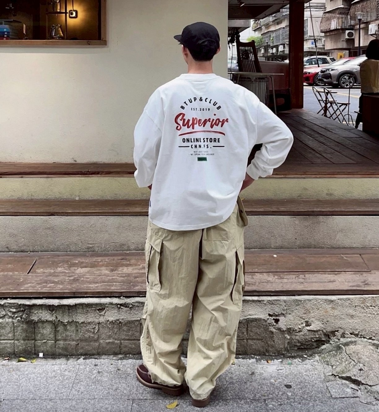 英文 草寫 寬鬆 落肩 純棉 長袖