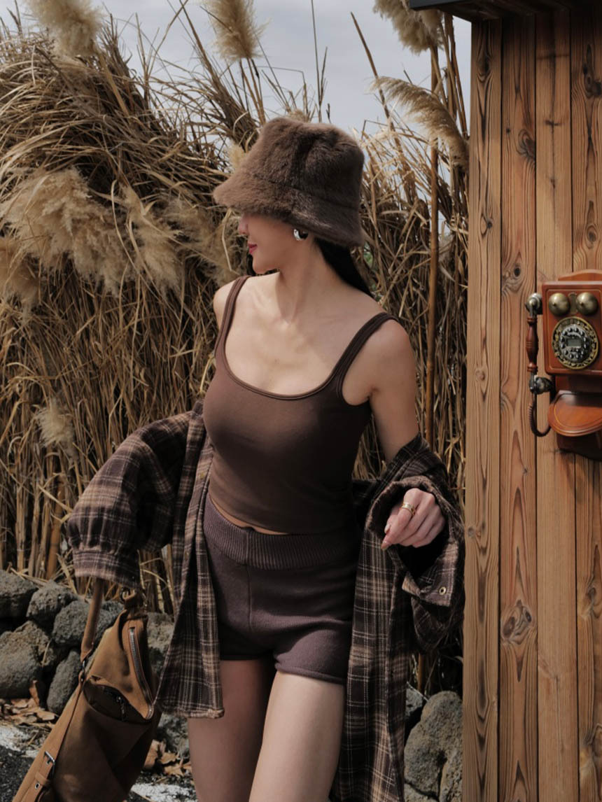 大方U領磨毛背心(附胸墊)*4色