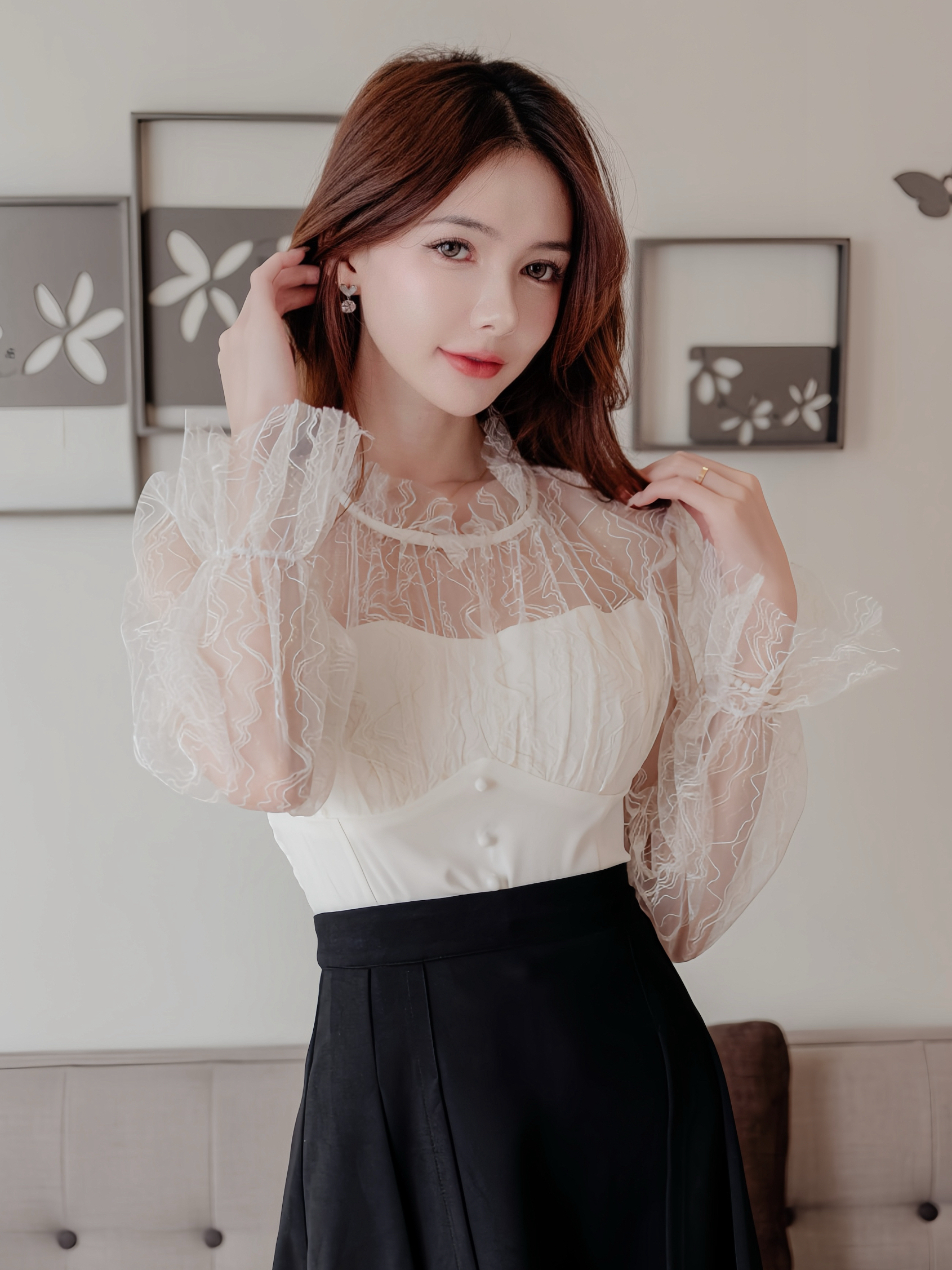 🤍華麗金線蕾絲拼接上衣（白色均碼）