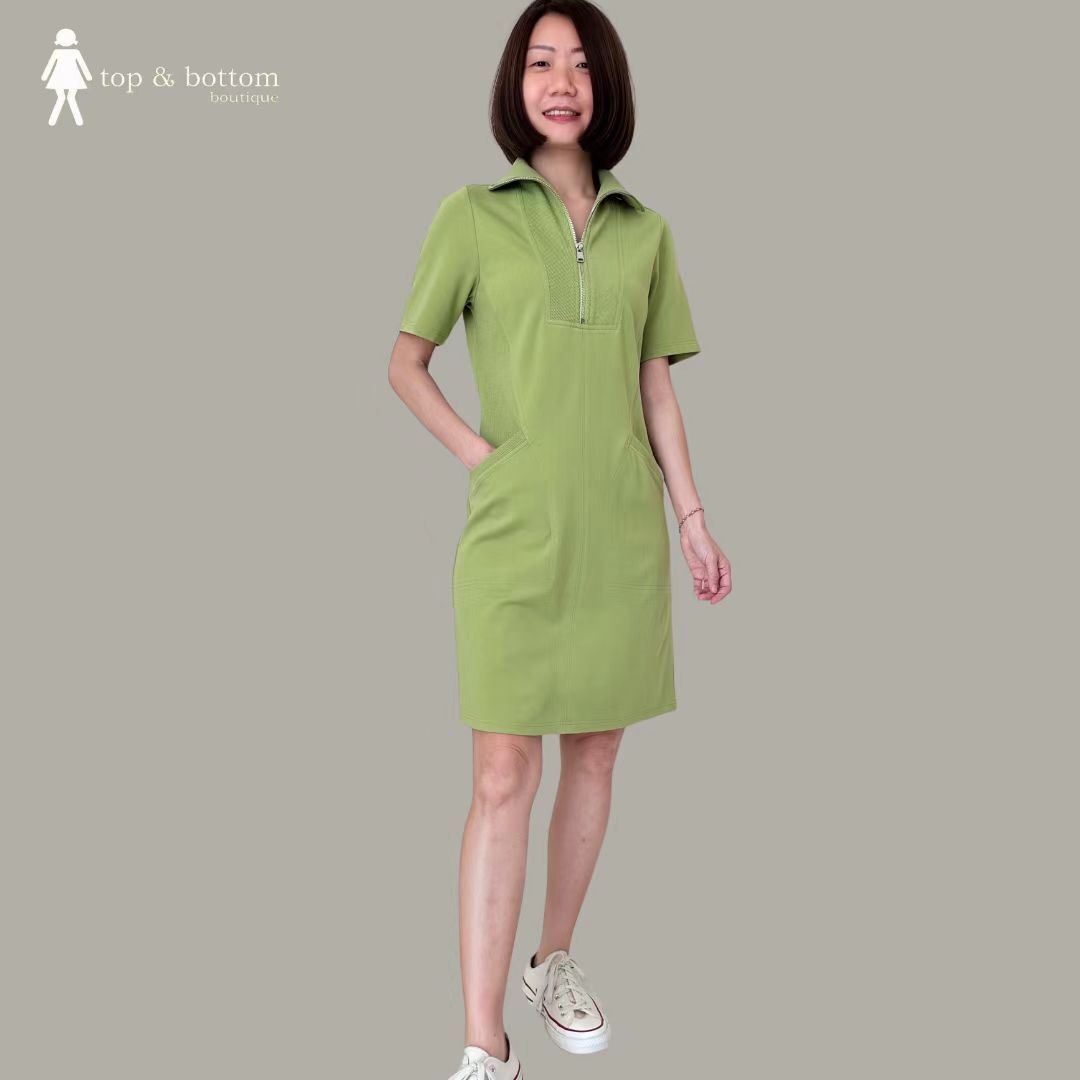 SHORT SLEEVE HIGH NECK ZIPPED DRESS