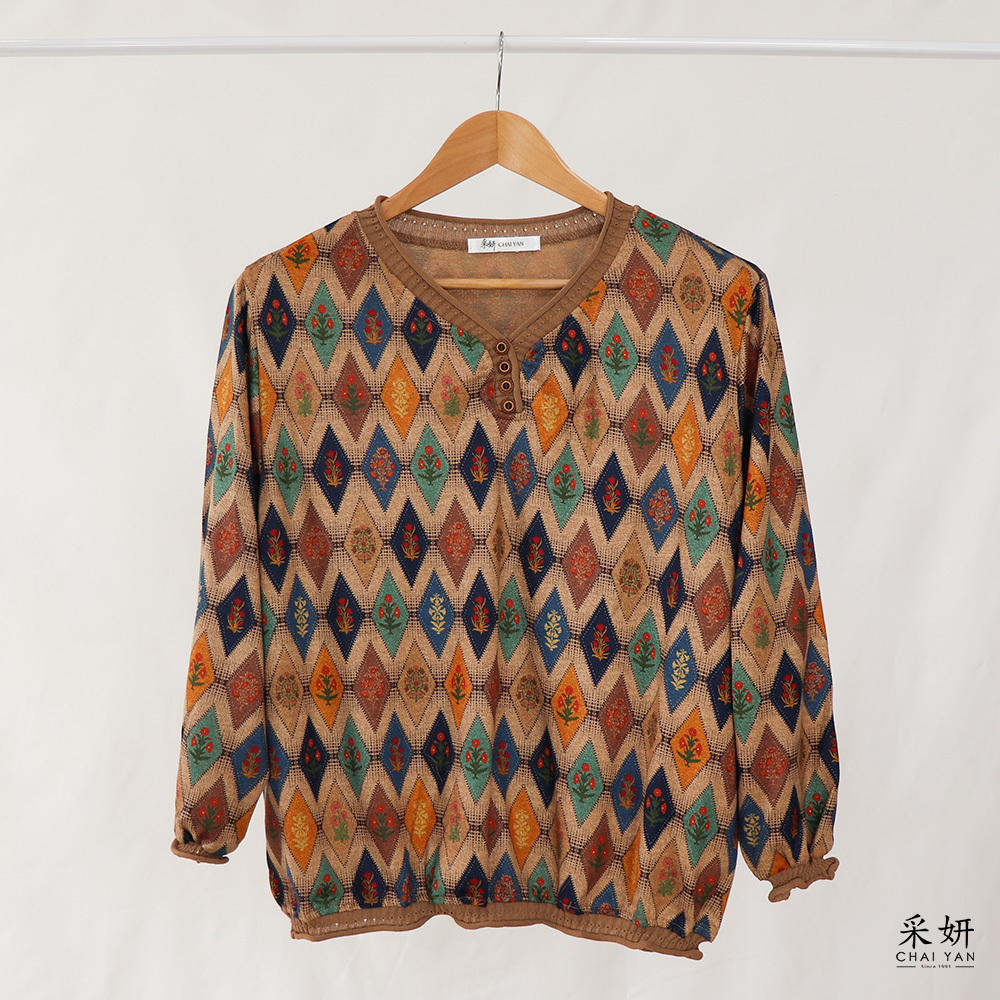 菱形花朵格紋假排扣V領長袖上衣