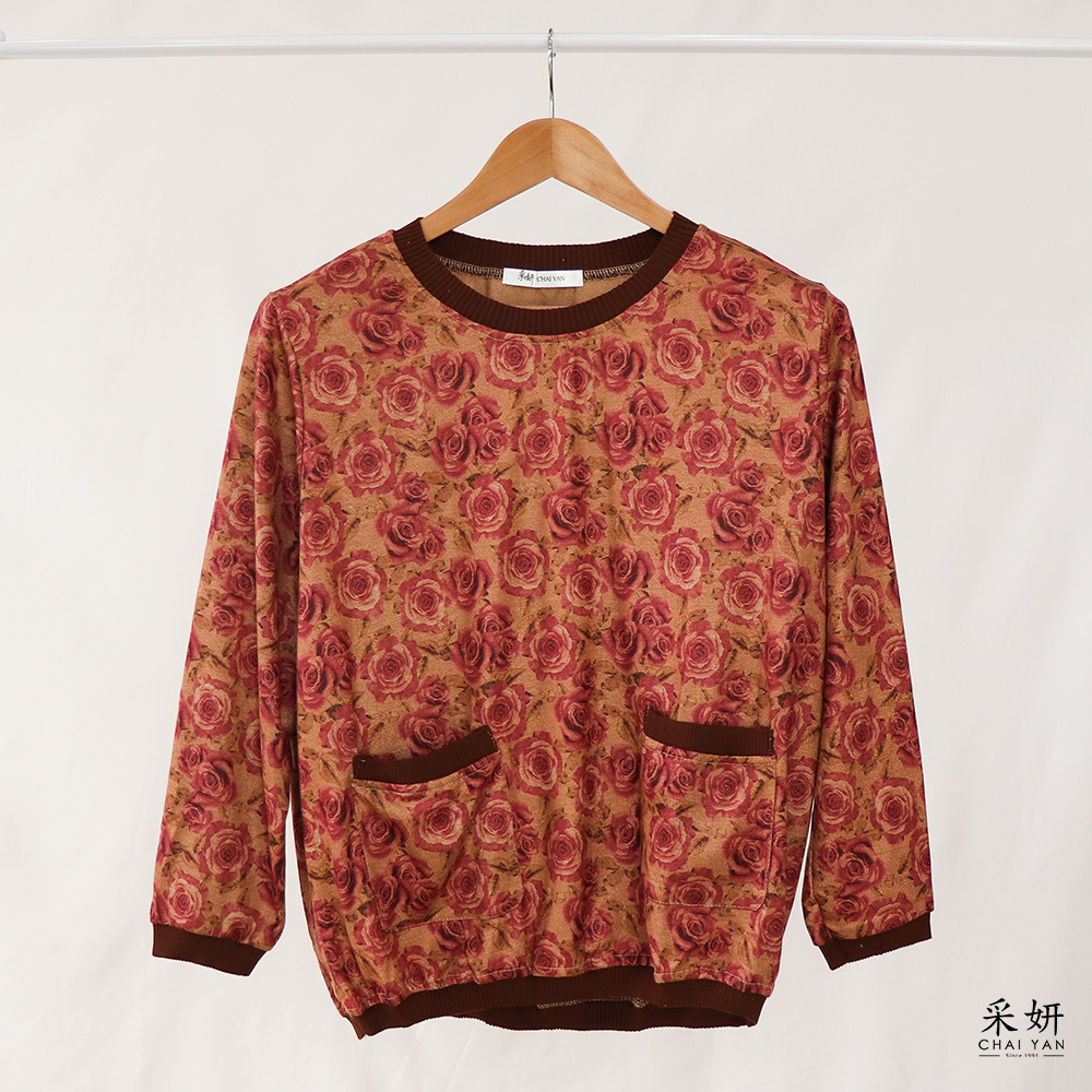 滿版玫瑰雙口袋圓領長袖上衣