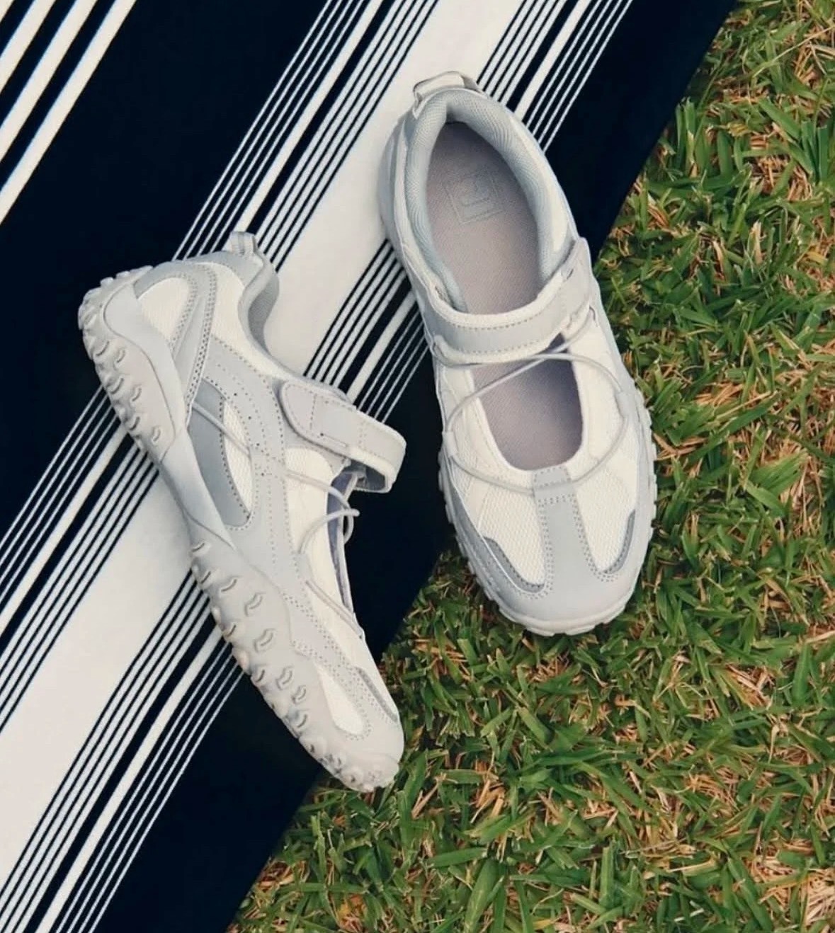 韓韶禧著用款 FILA 運動鞋 ECHAPPE VC V2 灰 白 芭蕾風 瑪莉珍 4C634Z050