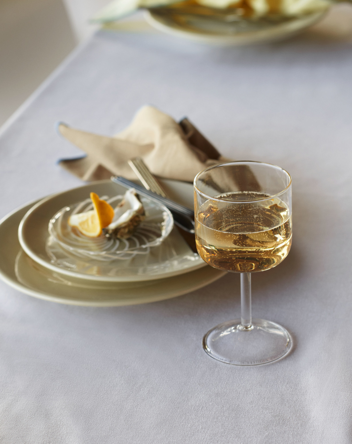 HAY tint以柔和色彩與光影交錯