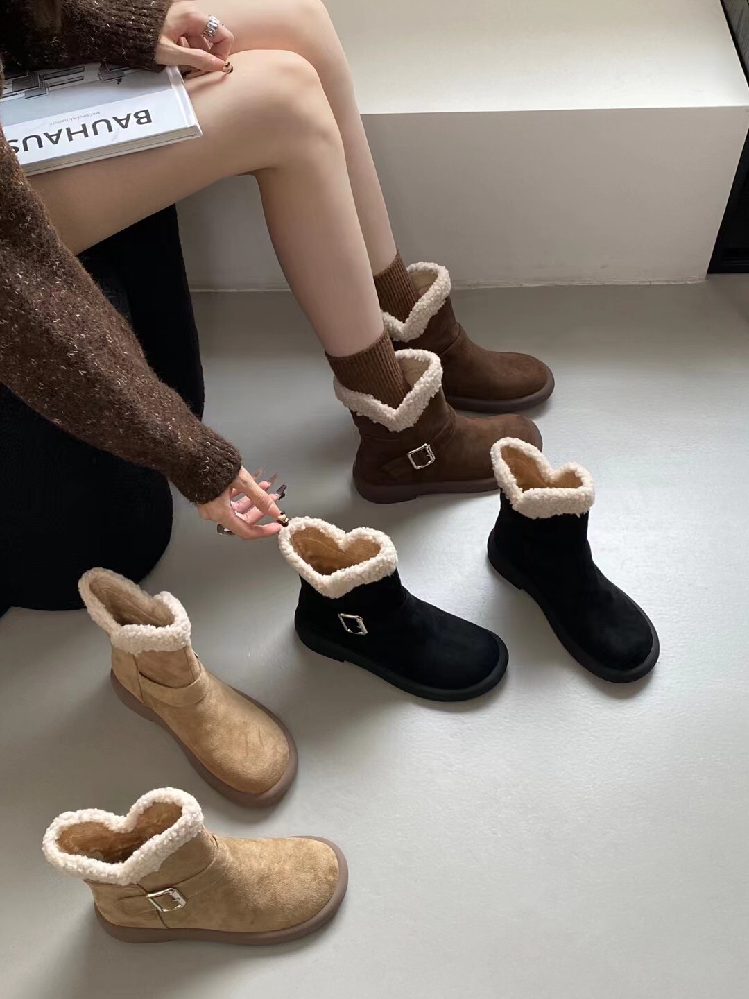 筒口小V顯瘦刷毛短靴(35-40)