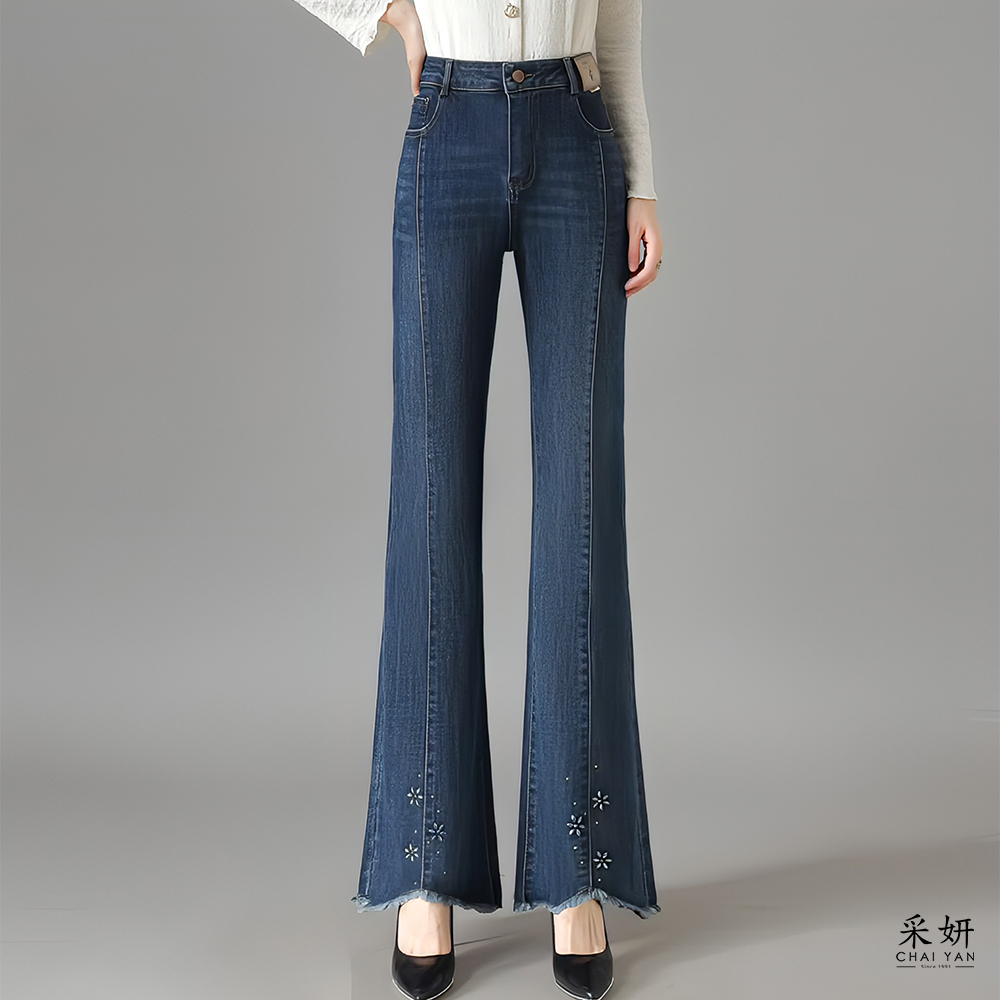 皮標褲腳燙鑽抽鬚喇叭牛仔褲