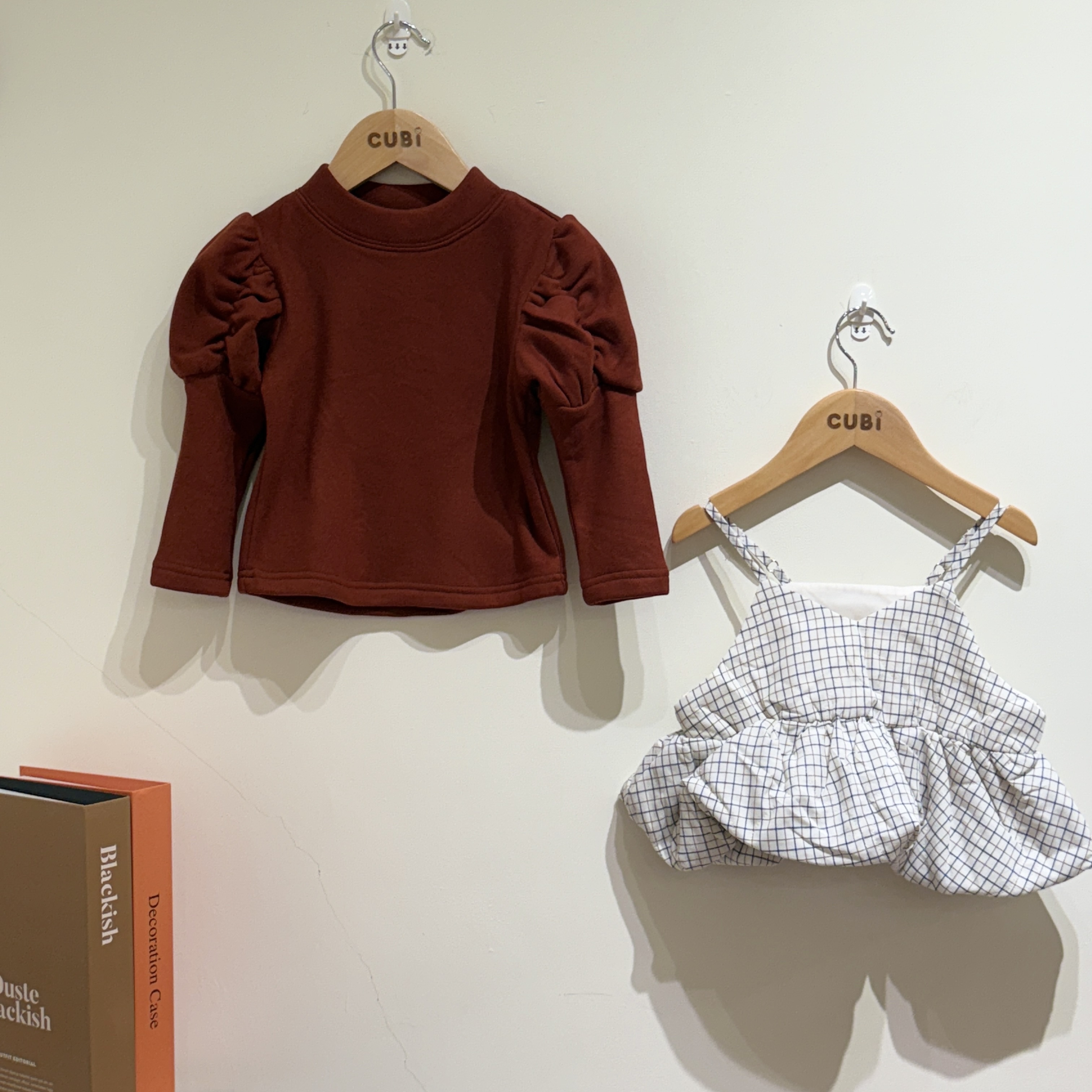 25秋 泡泡袖造型背心兩件套