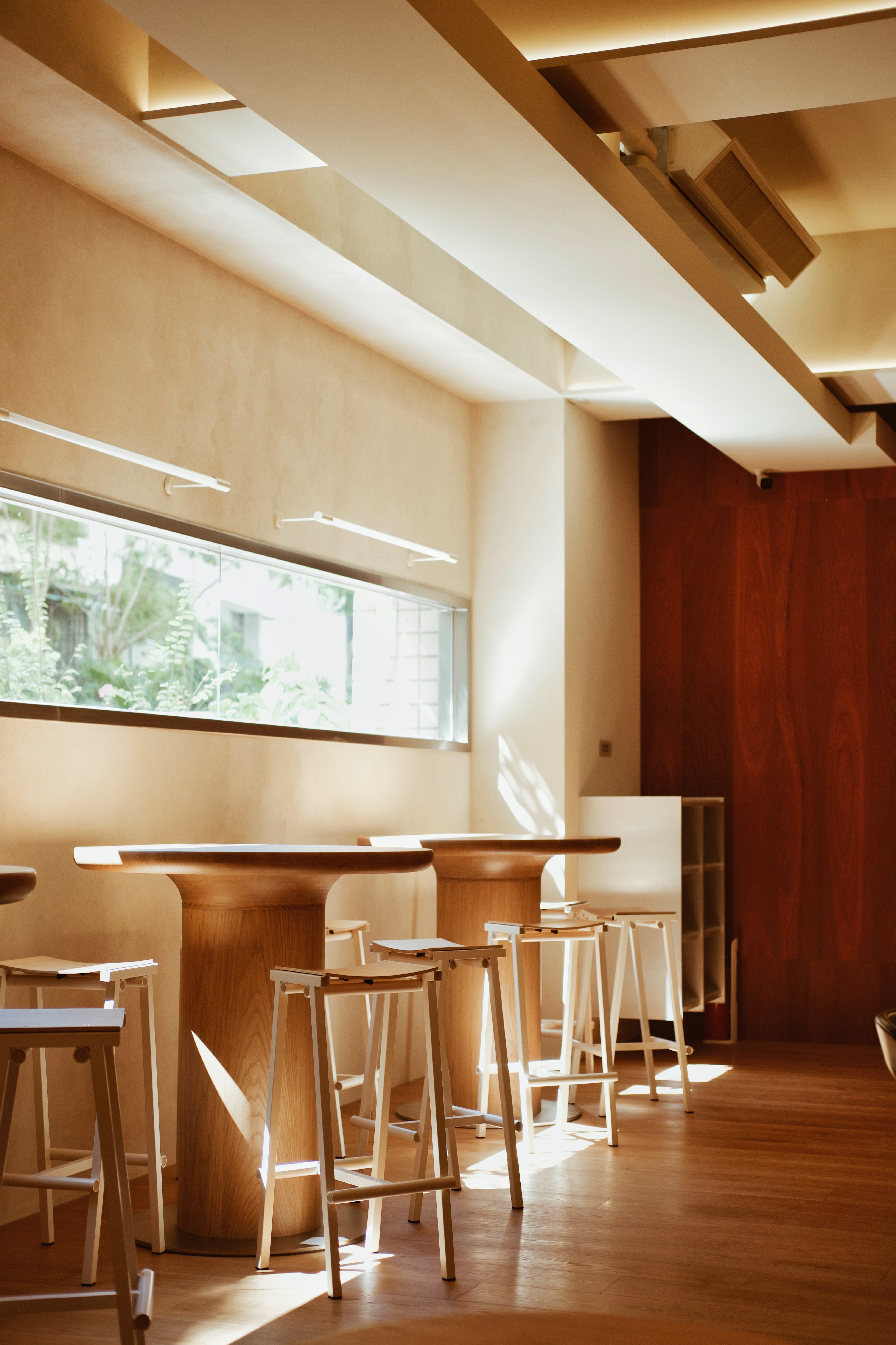 伯朗咖啡 Taburete 8 Bar Stool 高腳椅區