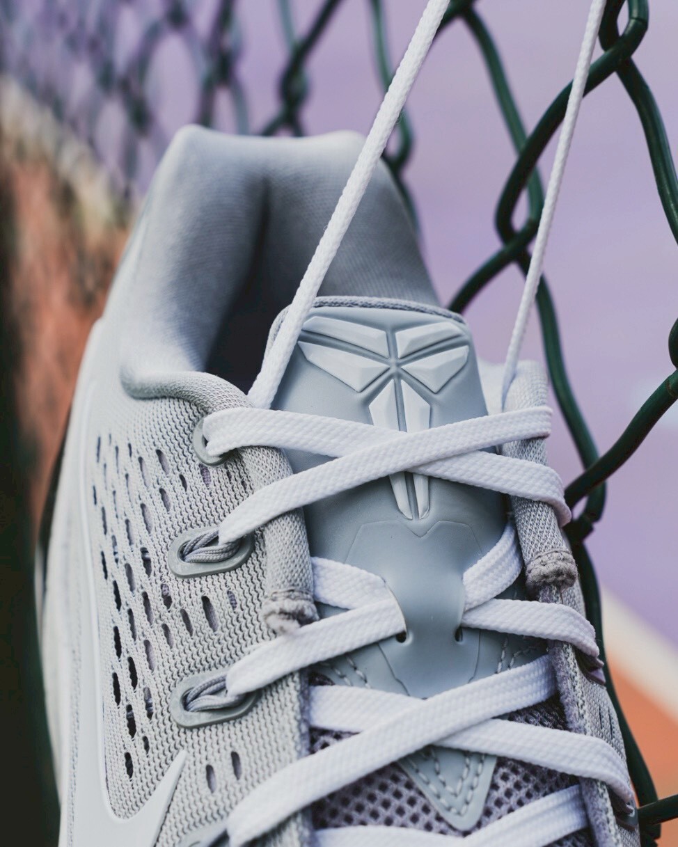 Nike Kobe 9 EM Low Protro "Wolf Grey" 灰白黑 灰狼 黑曼巴 實戰籃球鞋 男鞋