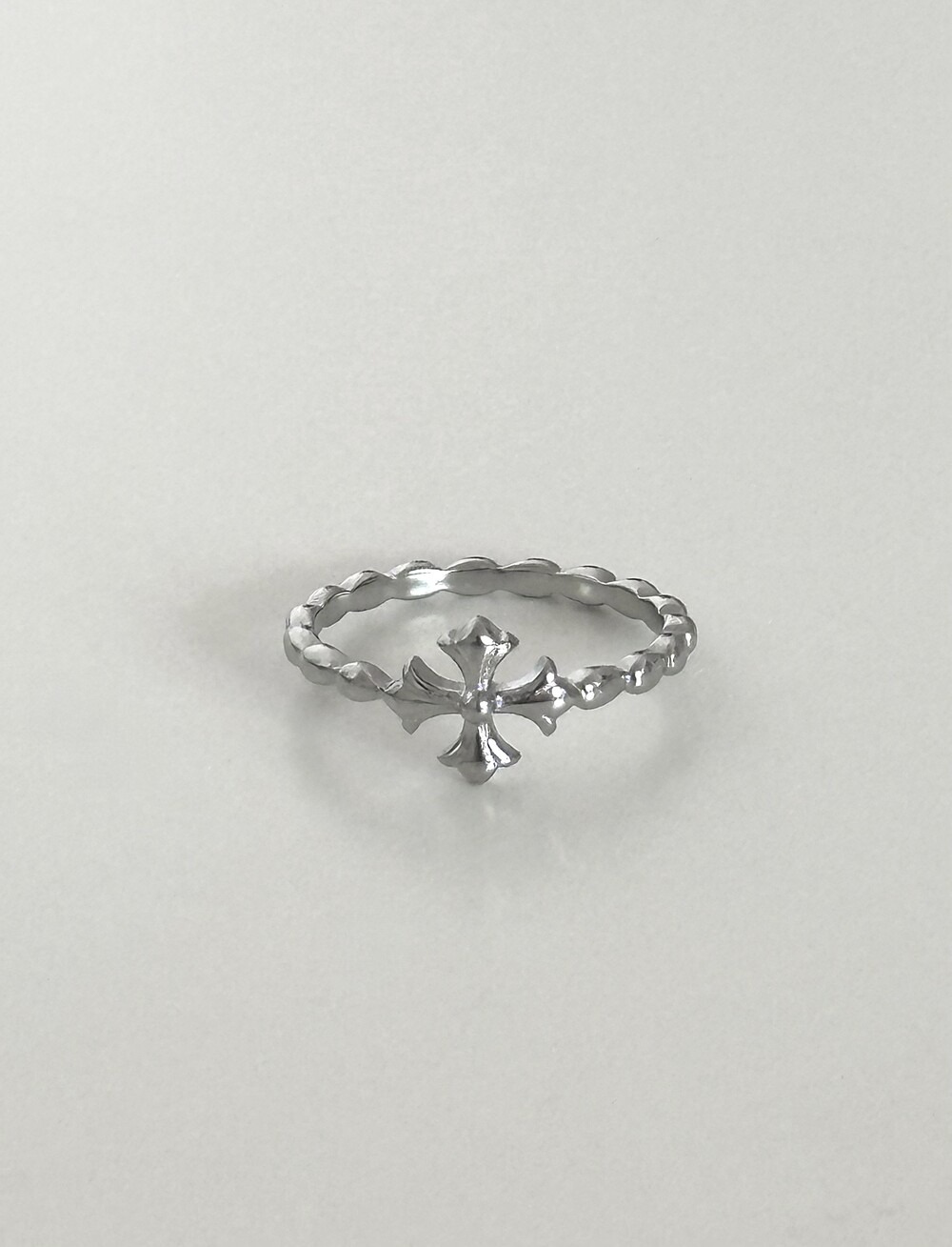 OFUSE CROSS RING