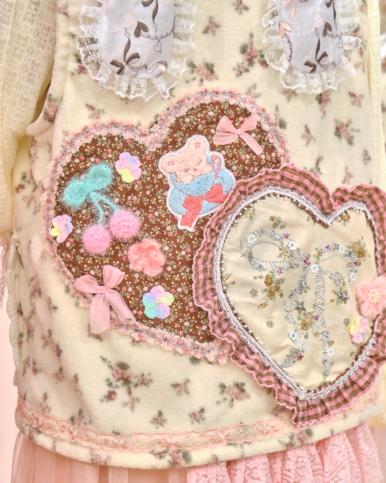 12893 Hand-Stitched Floral Lapel Knitted Vest Cardigan