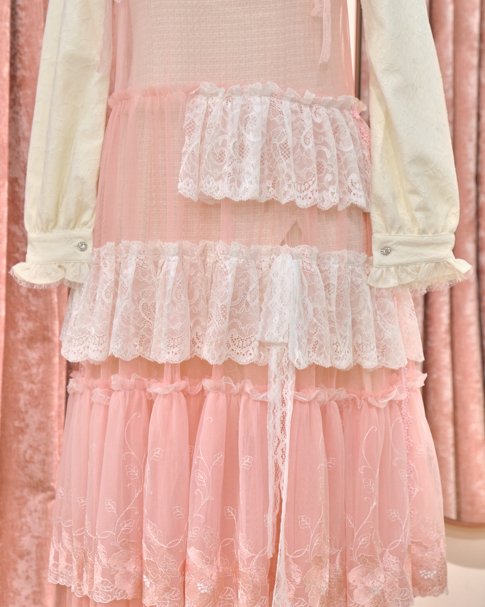 12887 Classic Lace Strap Cupcake Long Dress Cover