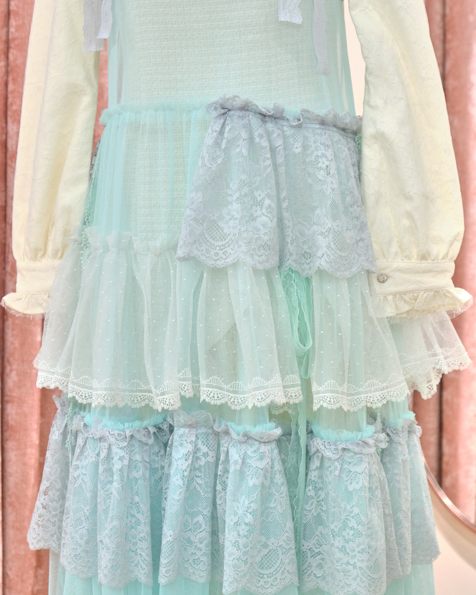 12885 Classic Lace Strap Cupcake Long Dress Cover