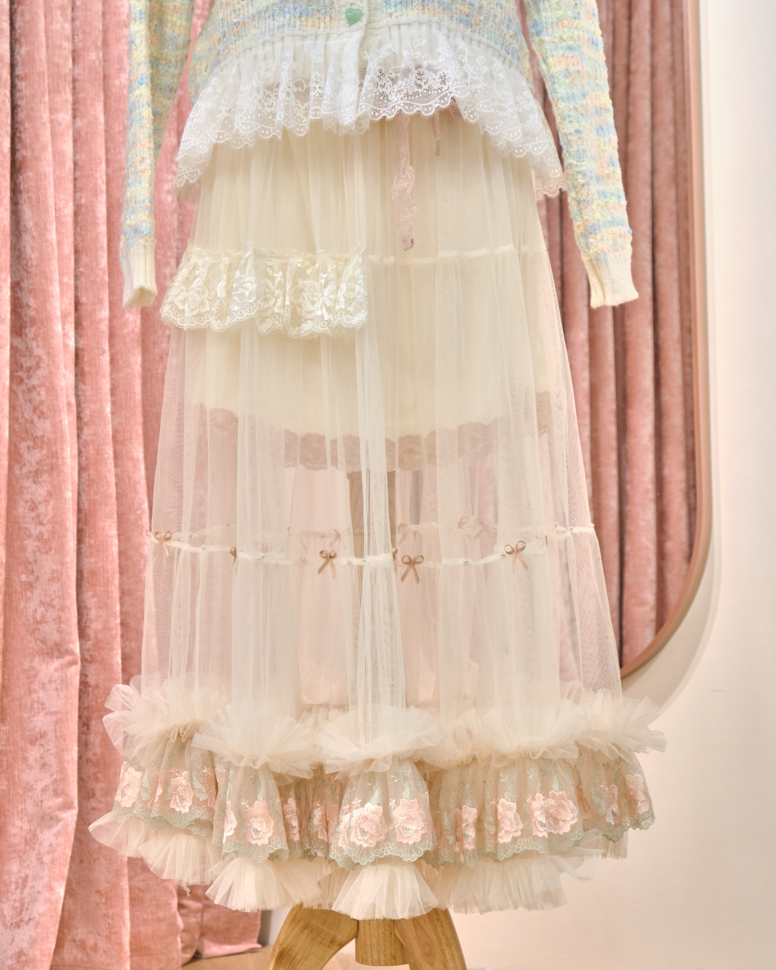 12889 Puffy Cloud Ruffle Hem Sheer Mid-Length Skirt