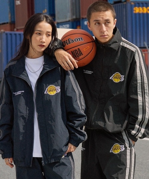 <一件就免運!!!> 日本限定 NBA 訂製球隊標誌 刺繡 抽繩 防潑水 立領 外套