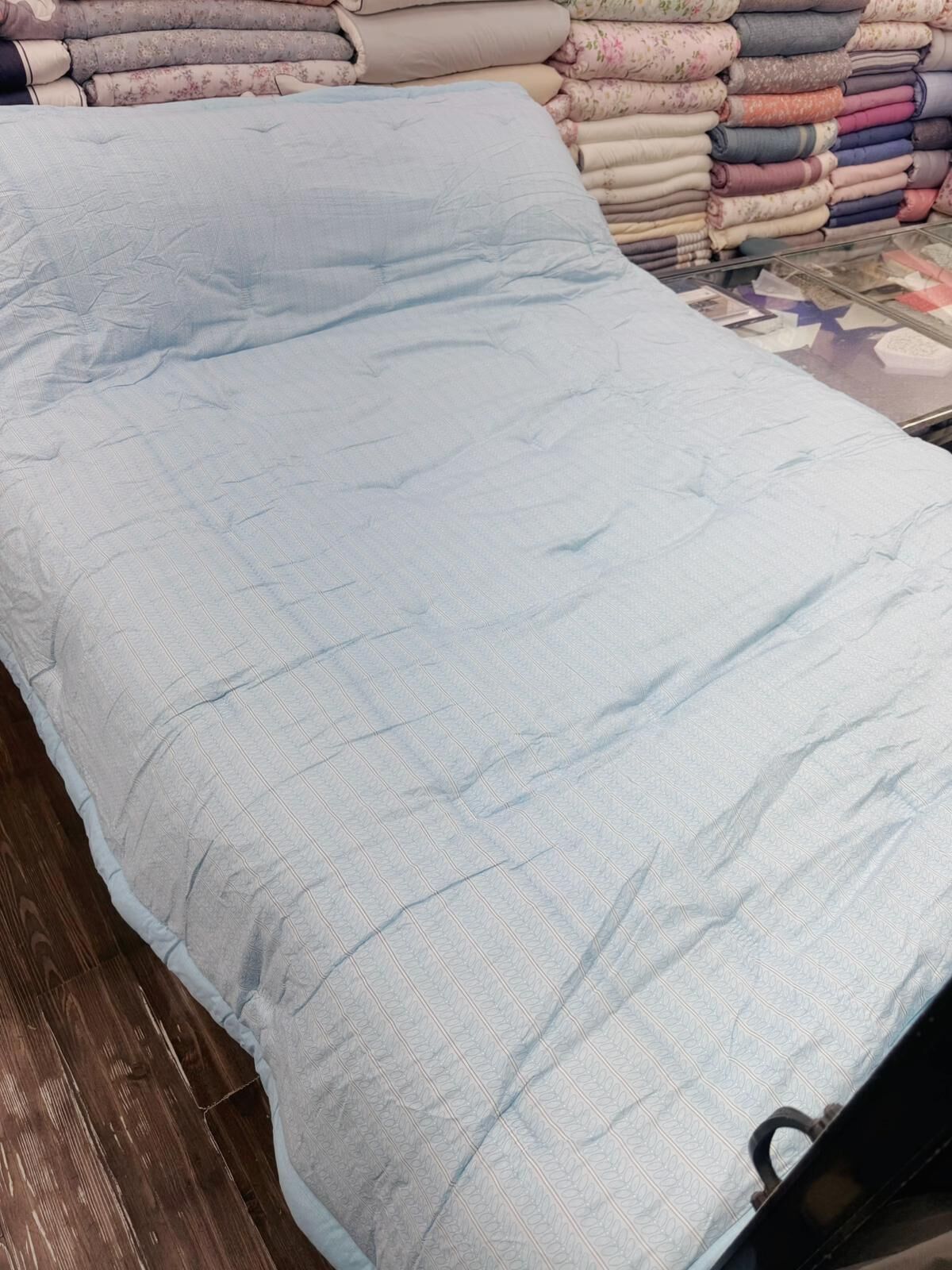 韓國 "正被" (預訂，購買前請先聯絡店主）