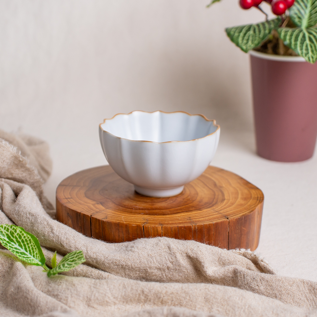 精品月白汝窯葵花杯