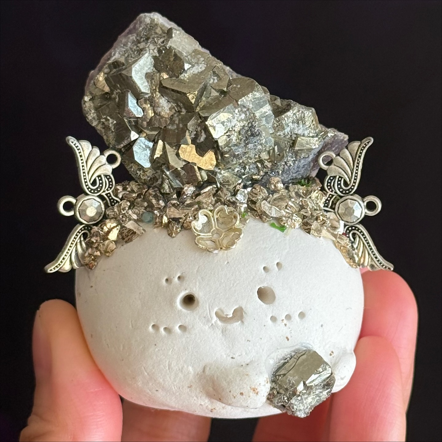 [原石] 紫螢石共生黃鐵礦 小晶靈