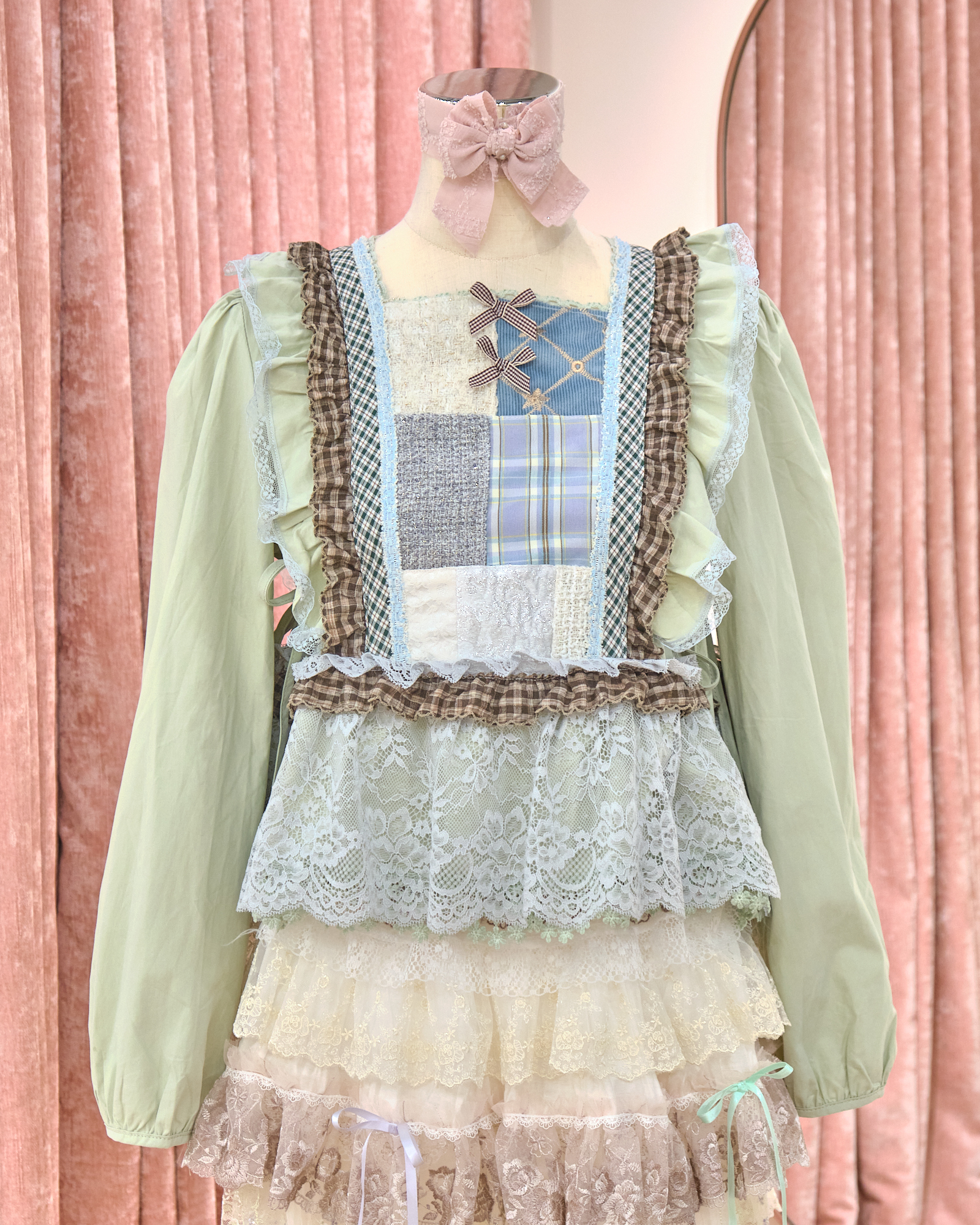 12840 Square Neck Ruffle Skirt-Edge Lace Patchwork Long-Sleeve Top