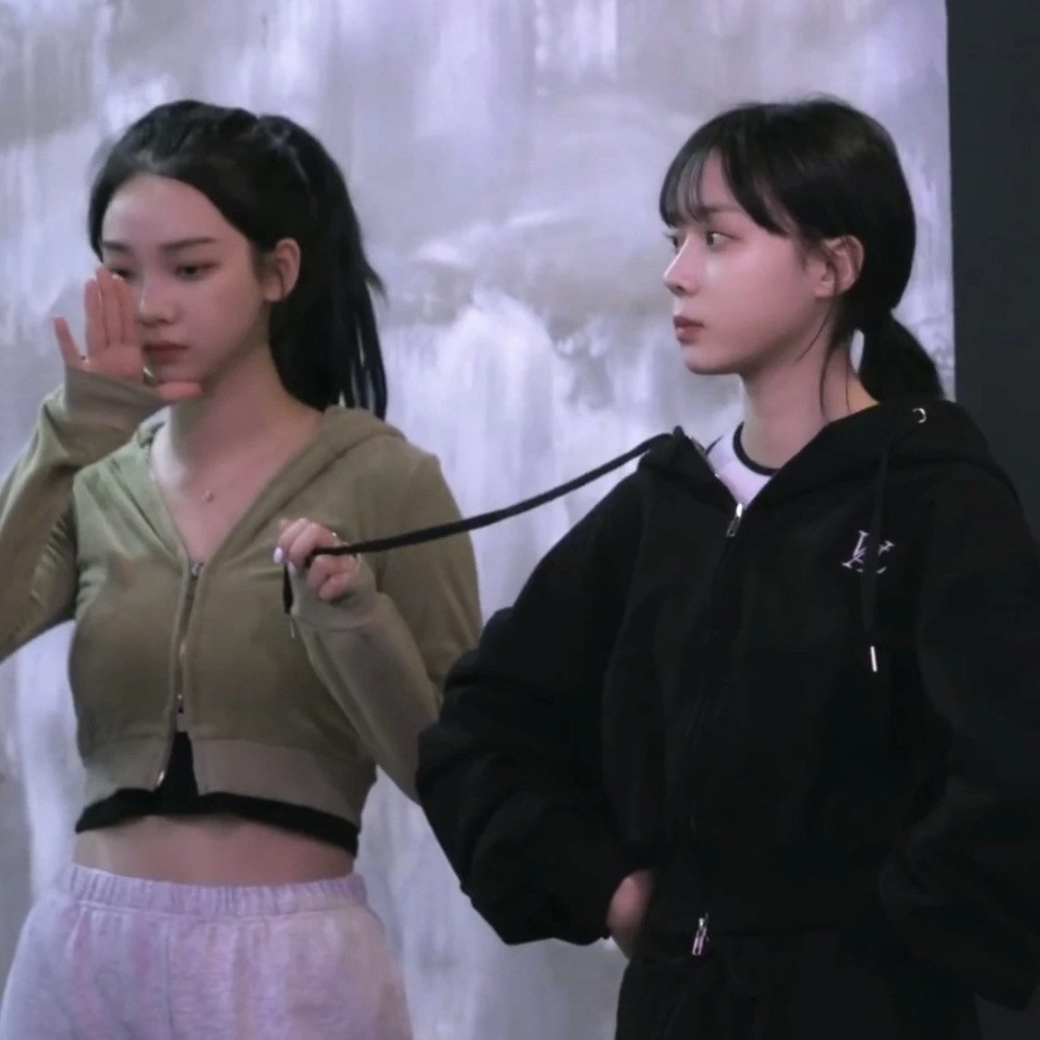 <兩件免運!金珉奎同款>WAL Wooalong 雙拉鍊 刺繡 小標 寬鬆 連帽外套 四色