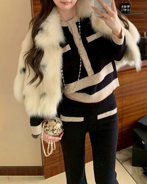 設計師家100%羊絨香奶奶針織上衣+微喇褲