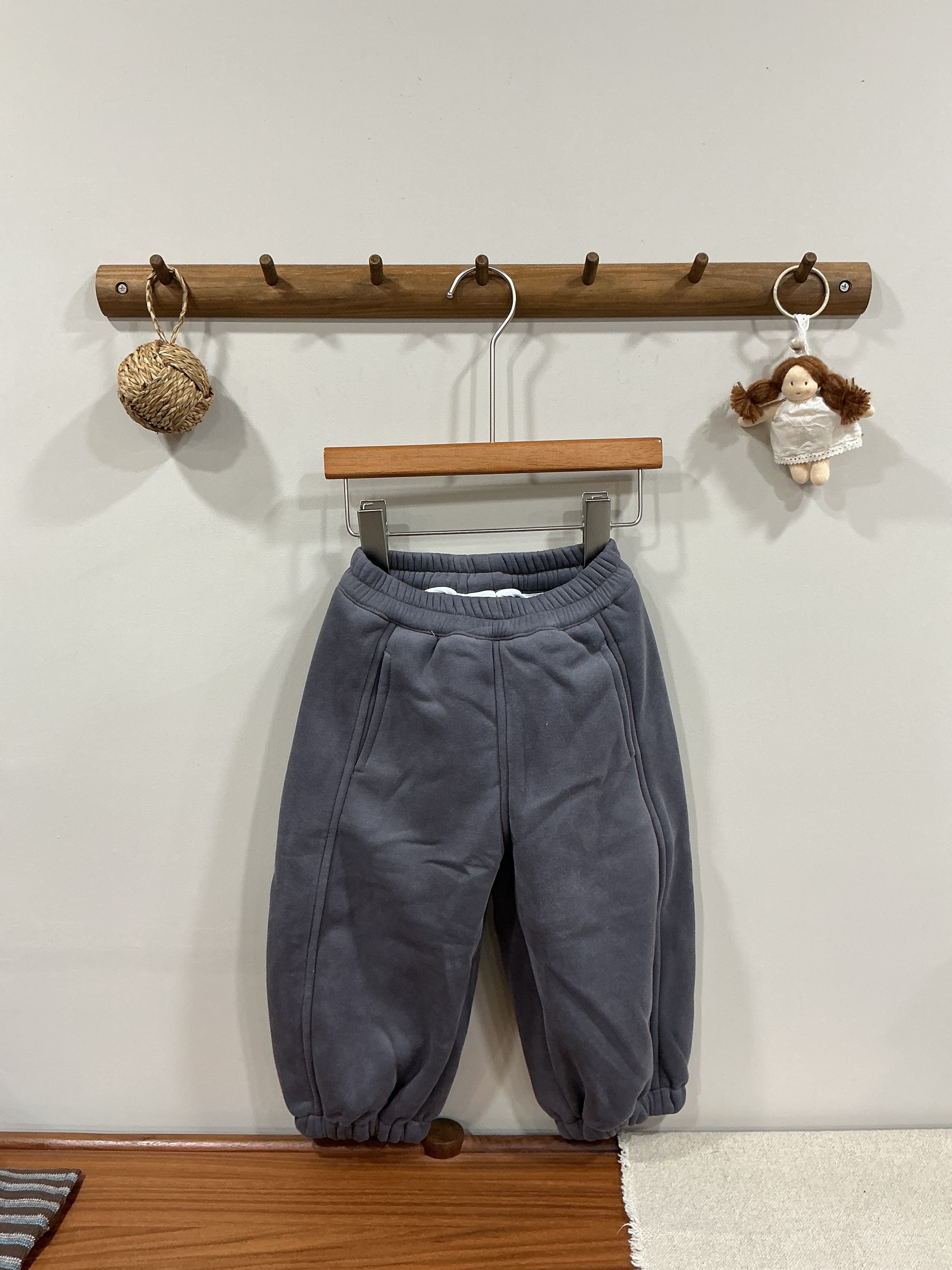 A03370薄刷毛縮口棉褲