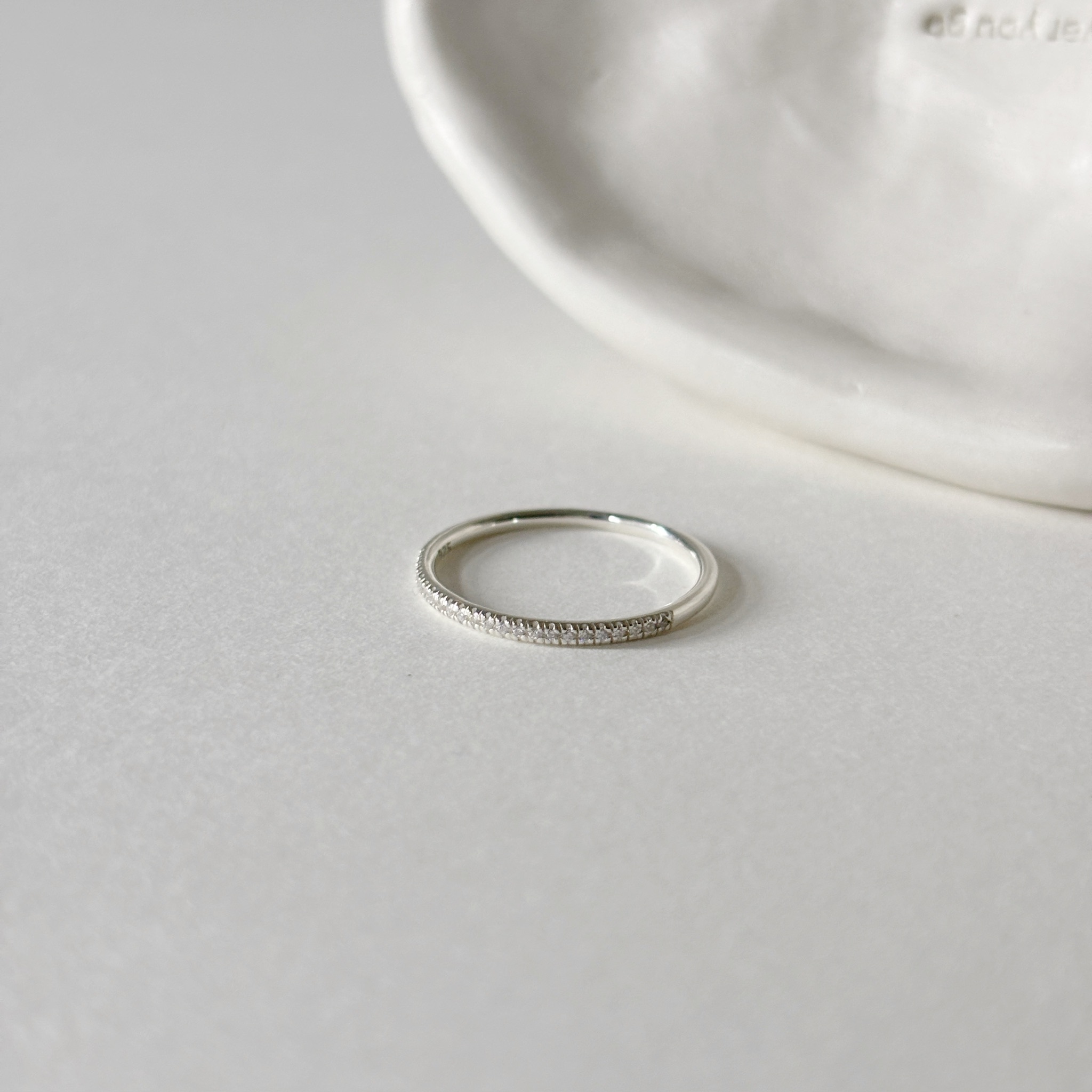 經典整排鋯石細戒