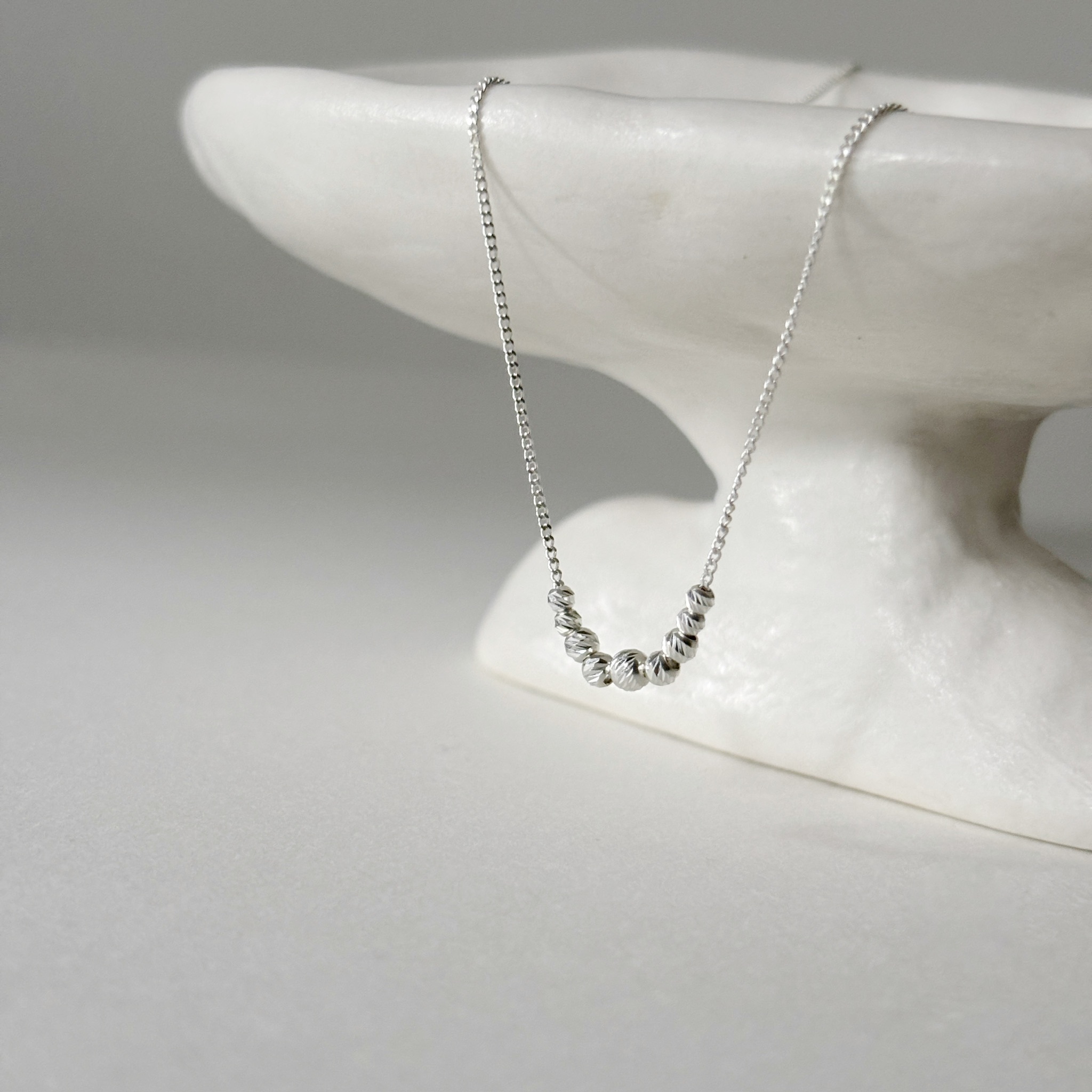 漸層微笑cutting ball鎖骨鏈