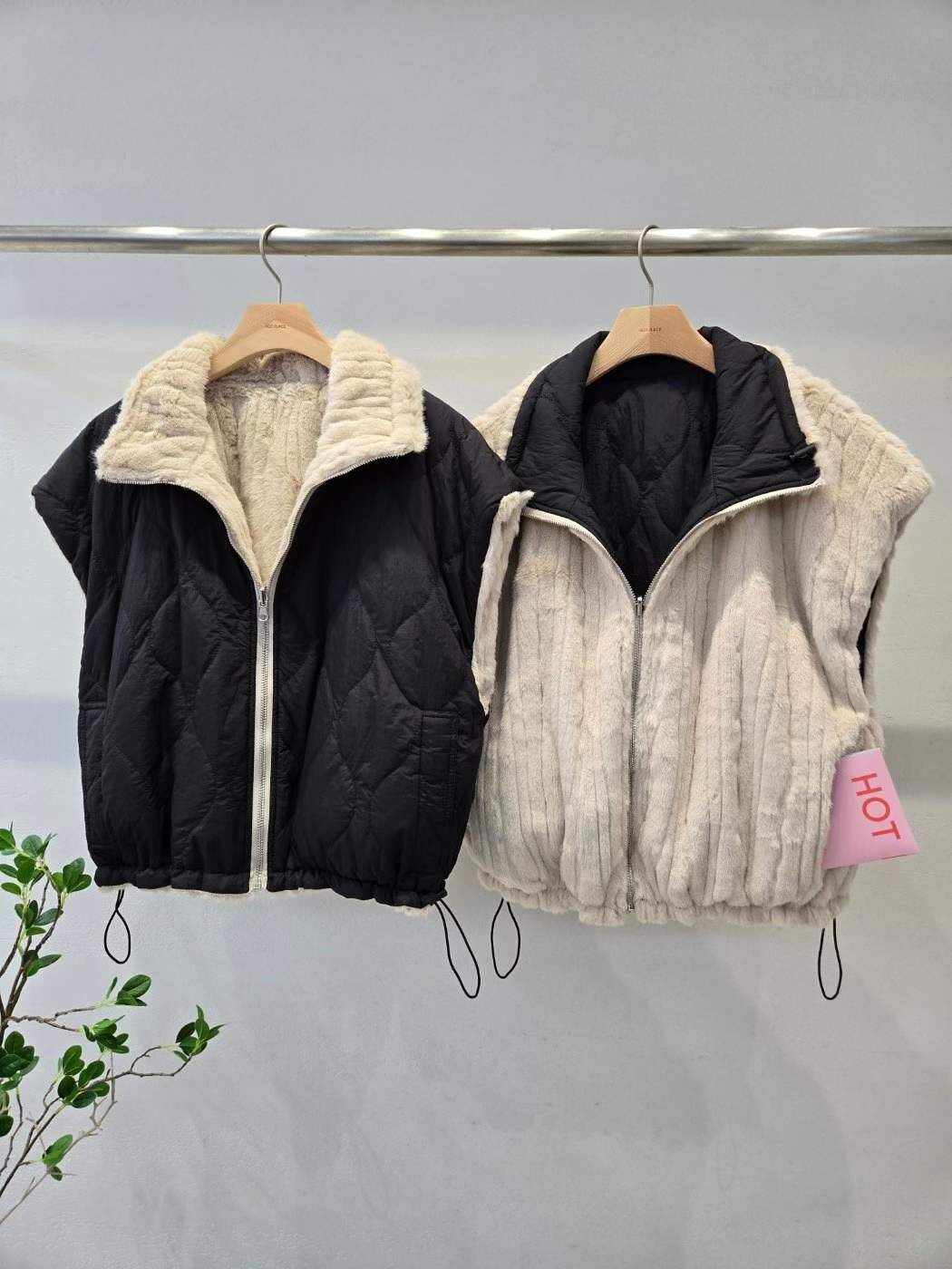 HP5131 雙面穿黑色菱格紋絎縫無袖外套