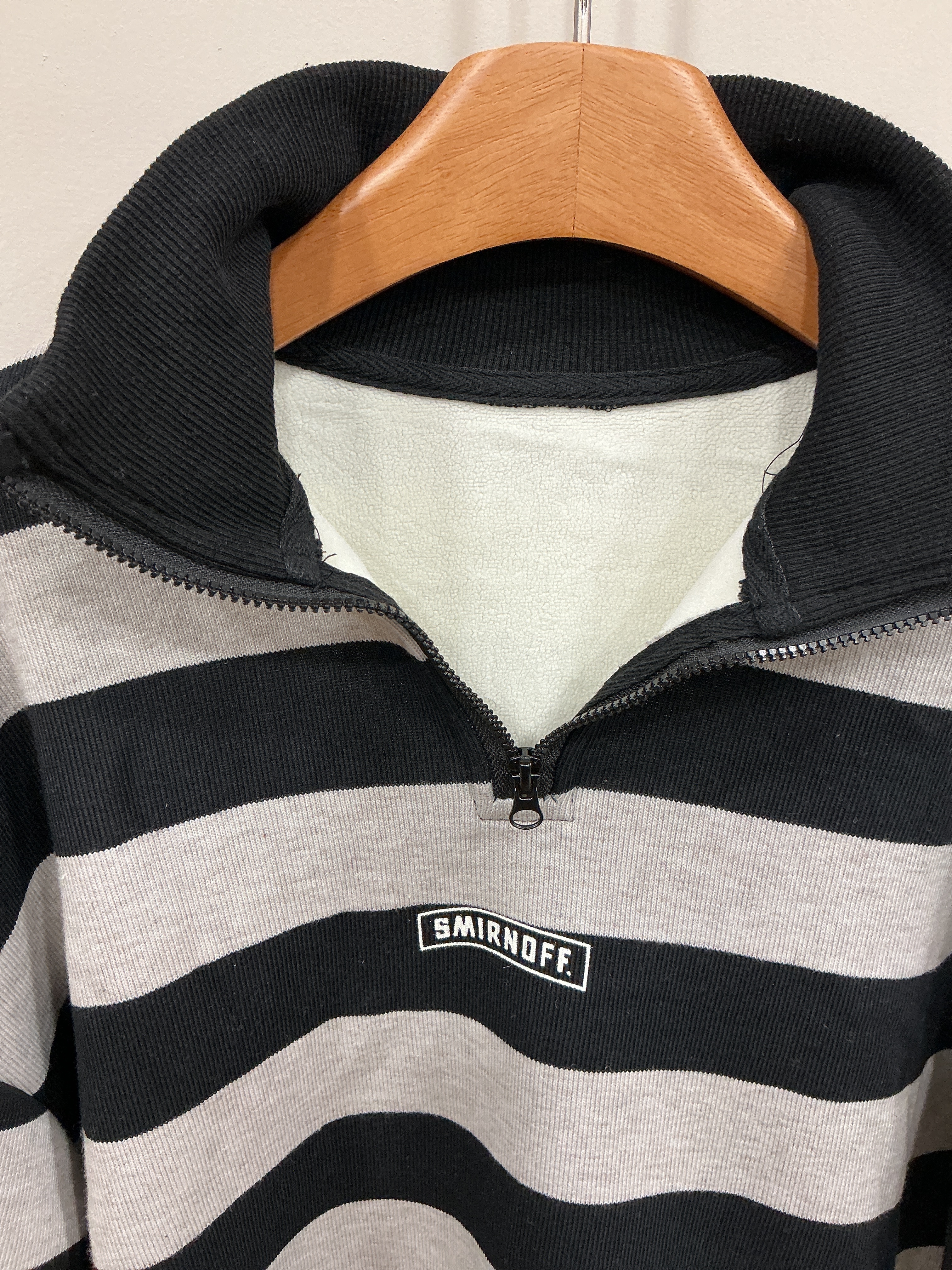 A03385加絨半拉鏈條紋大學T