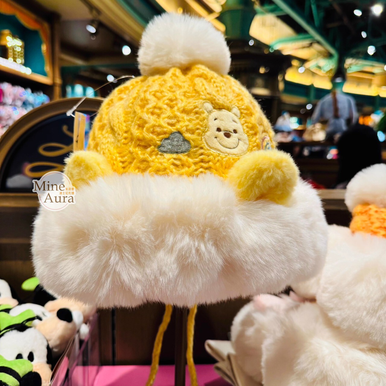 小熊維尼 Winnie the Pooh 絨毛 立體耳朵 毛球綁帶 造型 保暖 毛帽 -上海迪士尼樂園