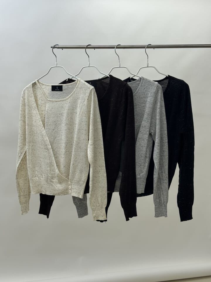 SA5149 混色點點露肩上衣