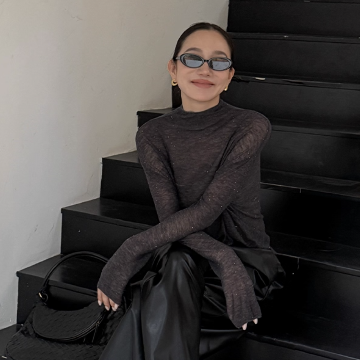 微透感閃閃亮鑽堆堆立領長袖上衣-S-L / 2色 (Elegant & Love)