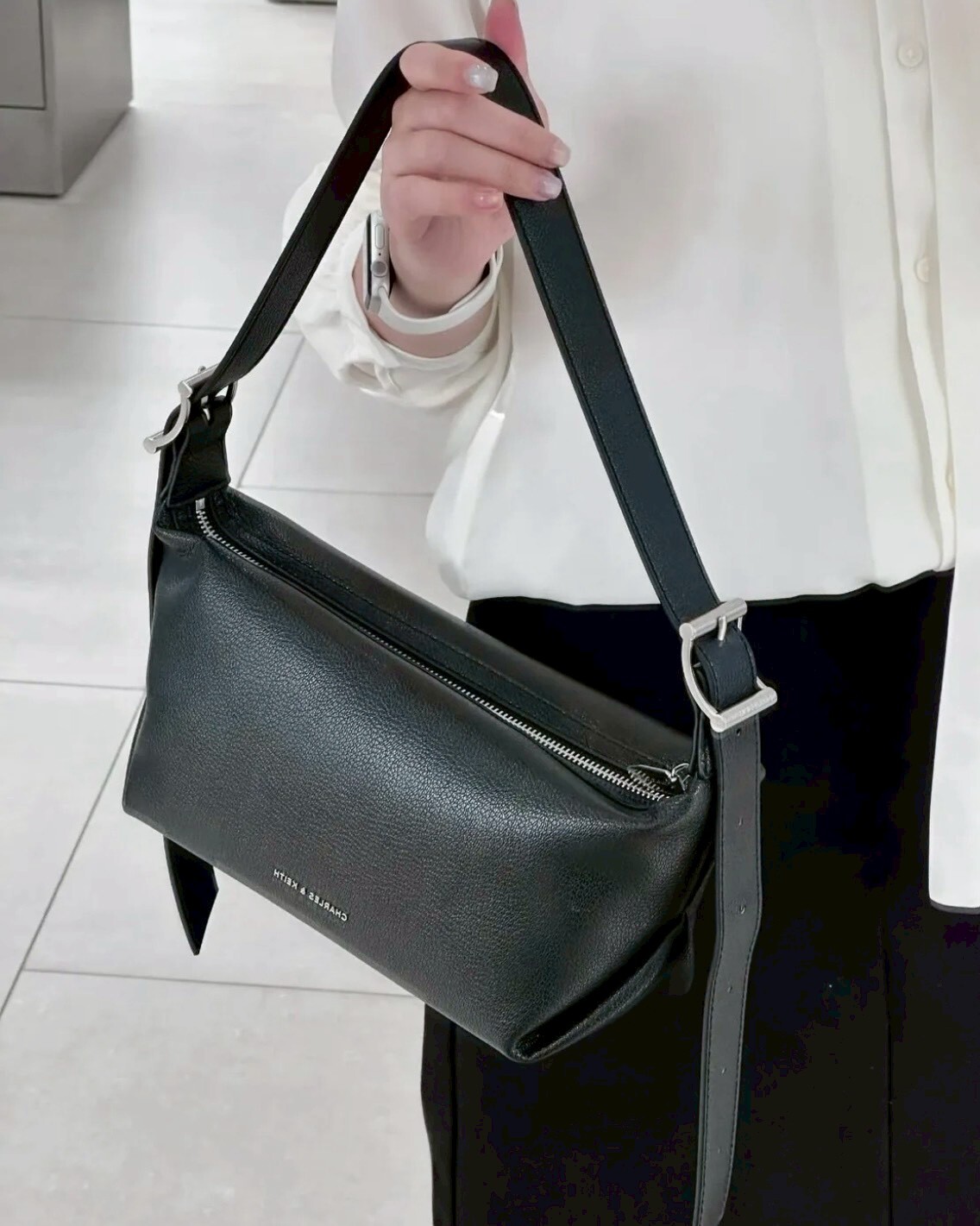 CHARLES & KEITH 小CK 麂皮 皮革 肩背包 腋下包 共4色