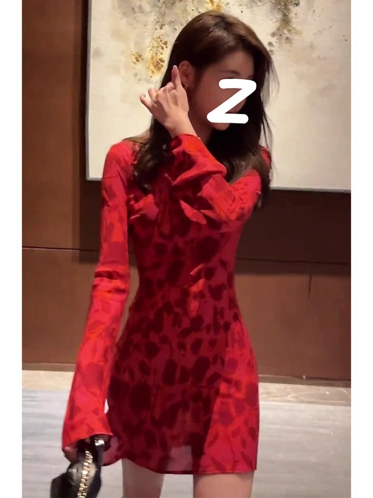 暈染印花 紅色雪紡喇叭袖洋裝